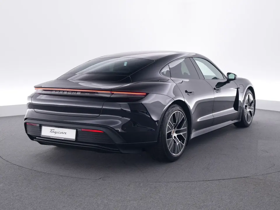 Taycan 4