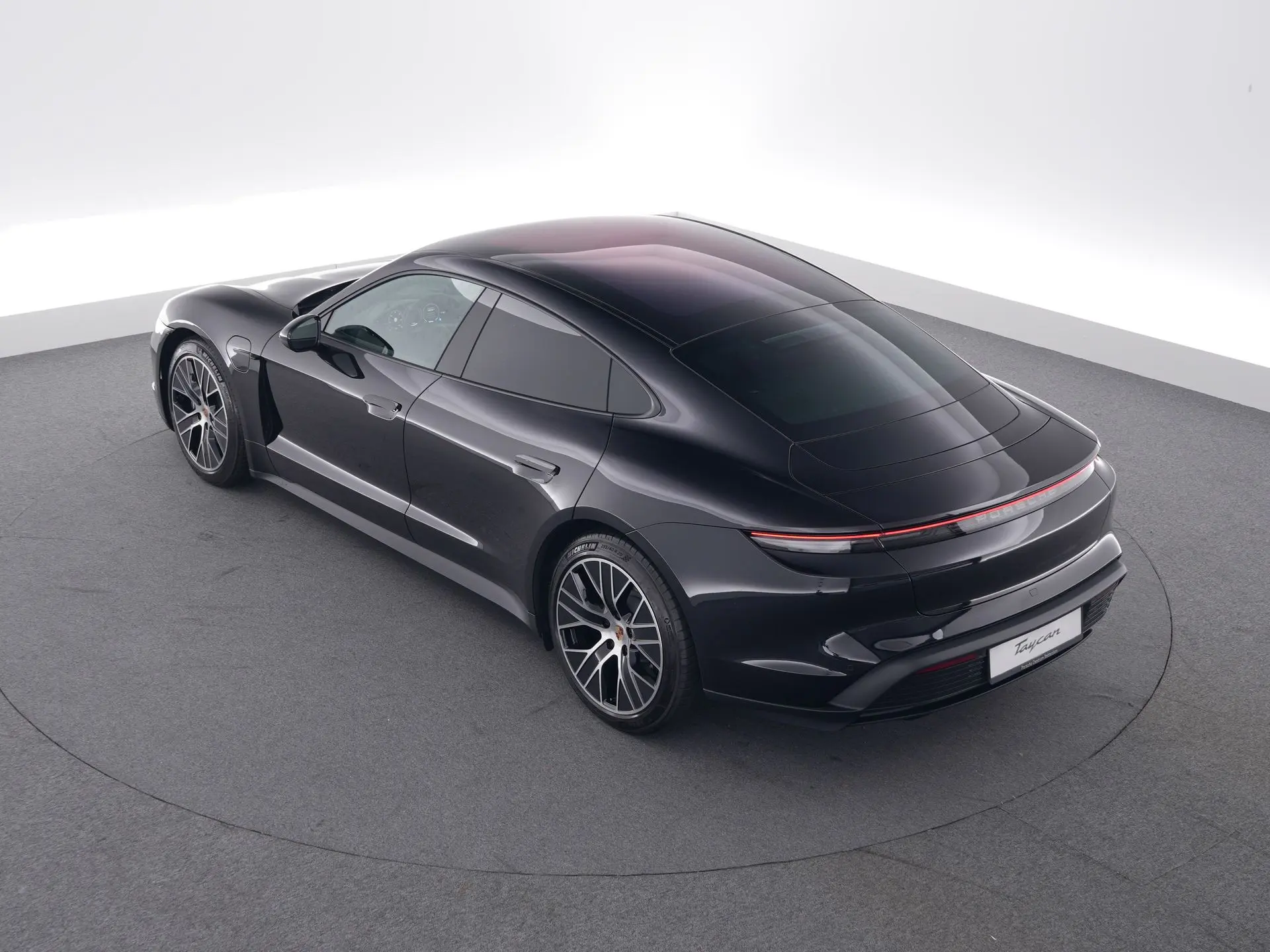 Taycan 4