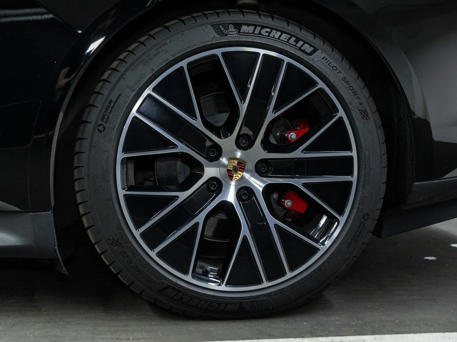 Taycan GTS Sport Turismo