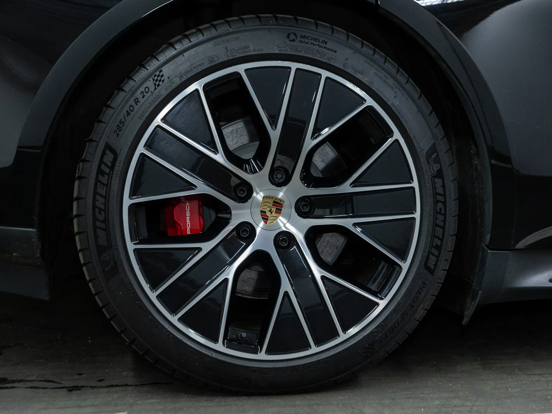 Taycan GTS Sport Turismo