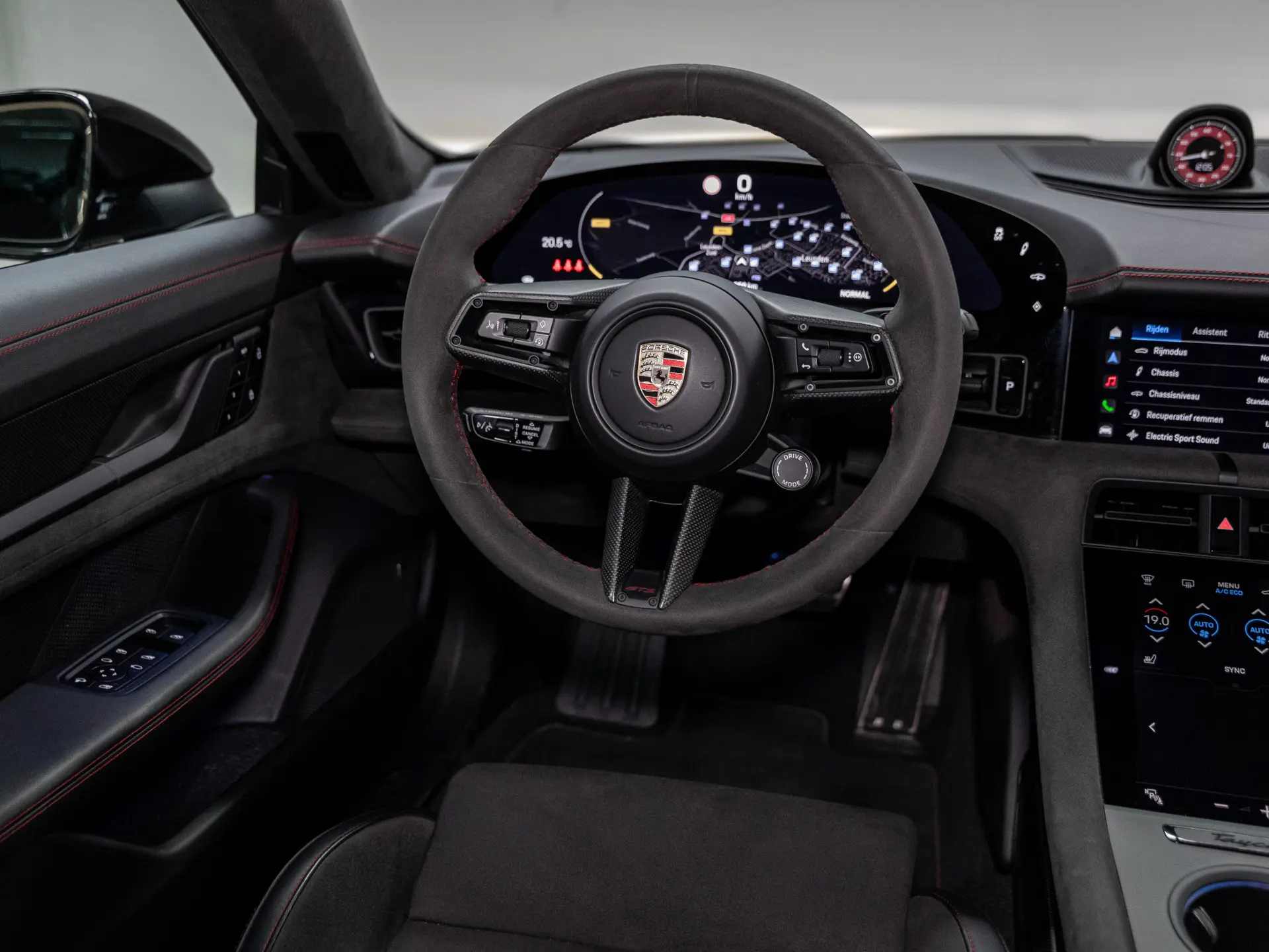 Taycan GTS Sport Turismo