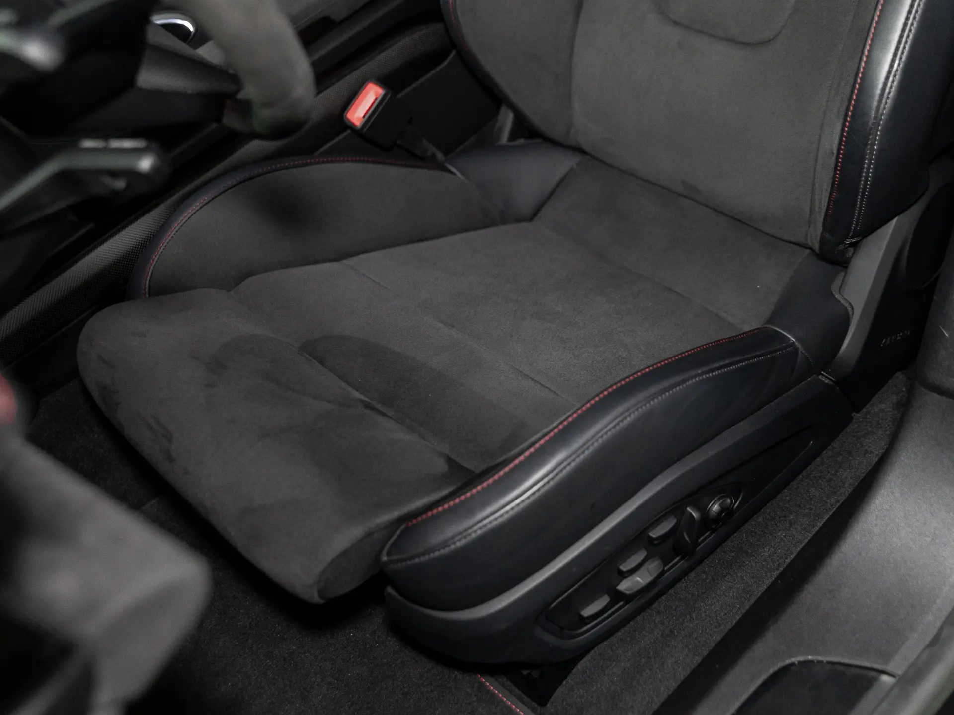 Taycan GTS Sport Turismo