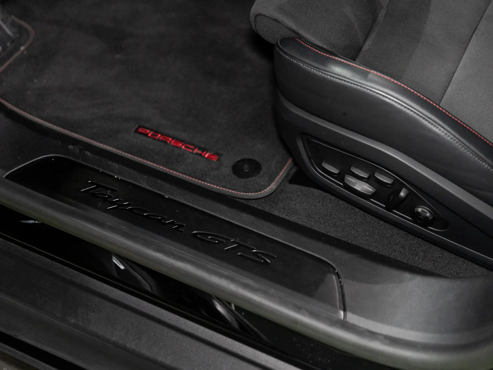 Taycan GTS Sport Turismo