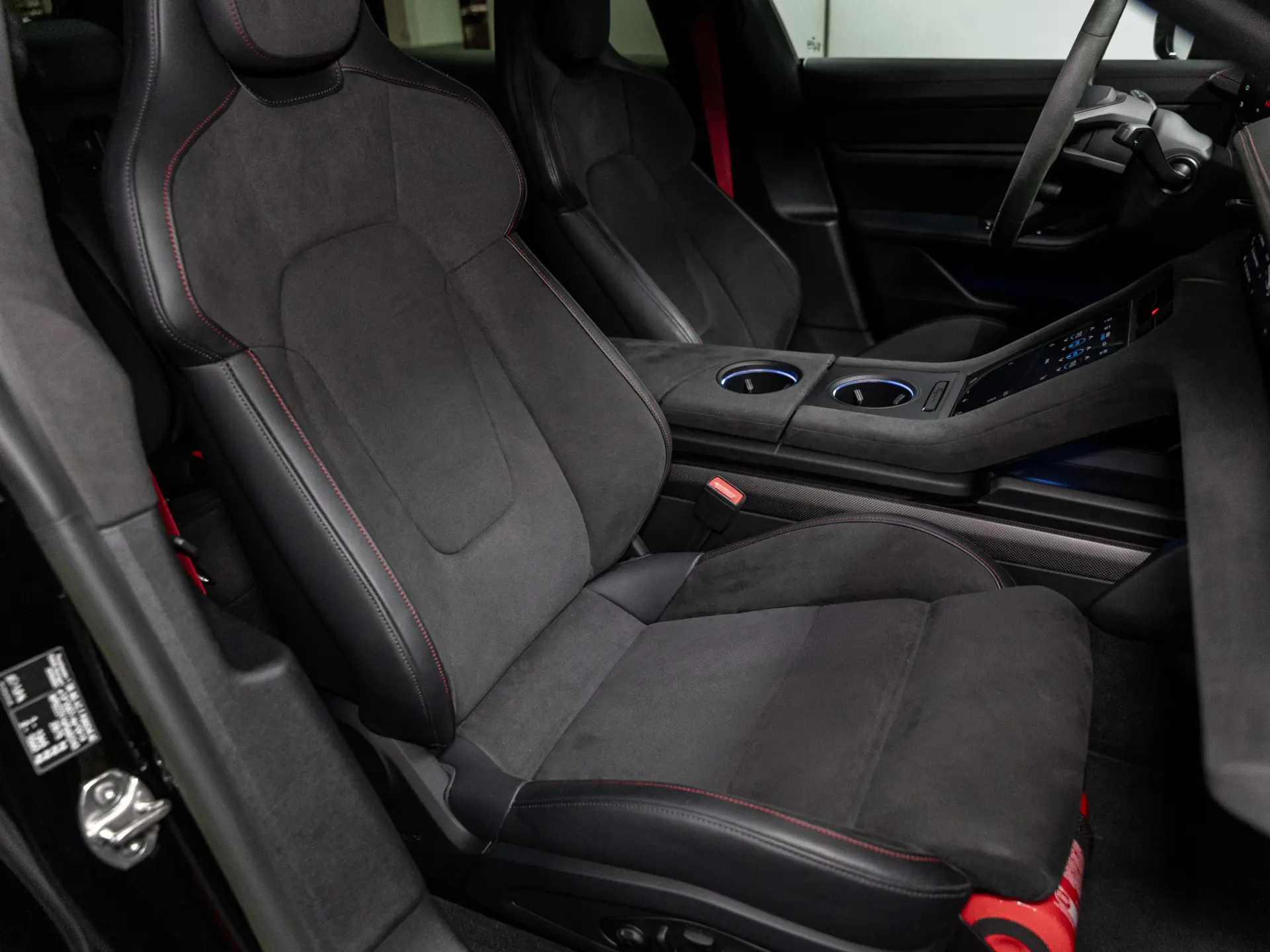 Taycan GTS Sport Turismo