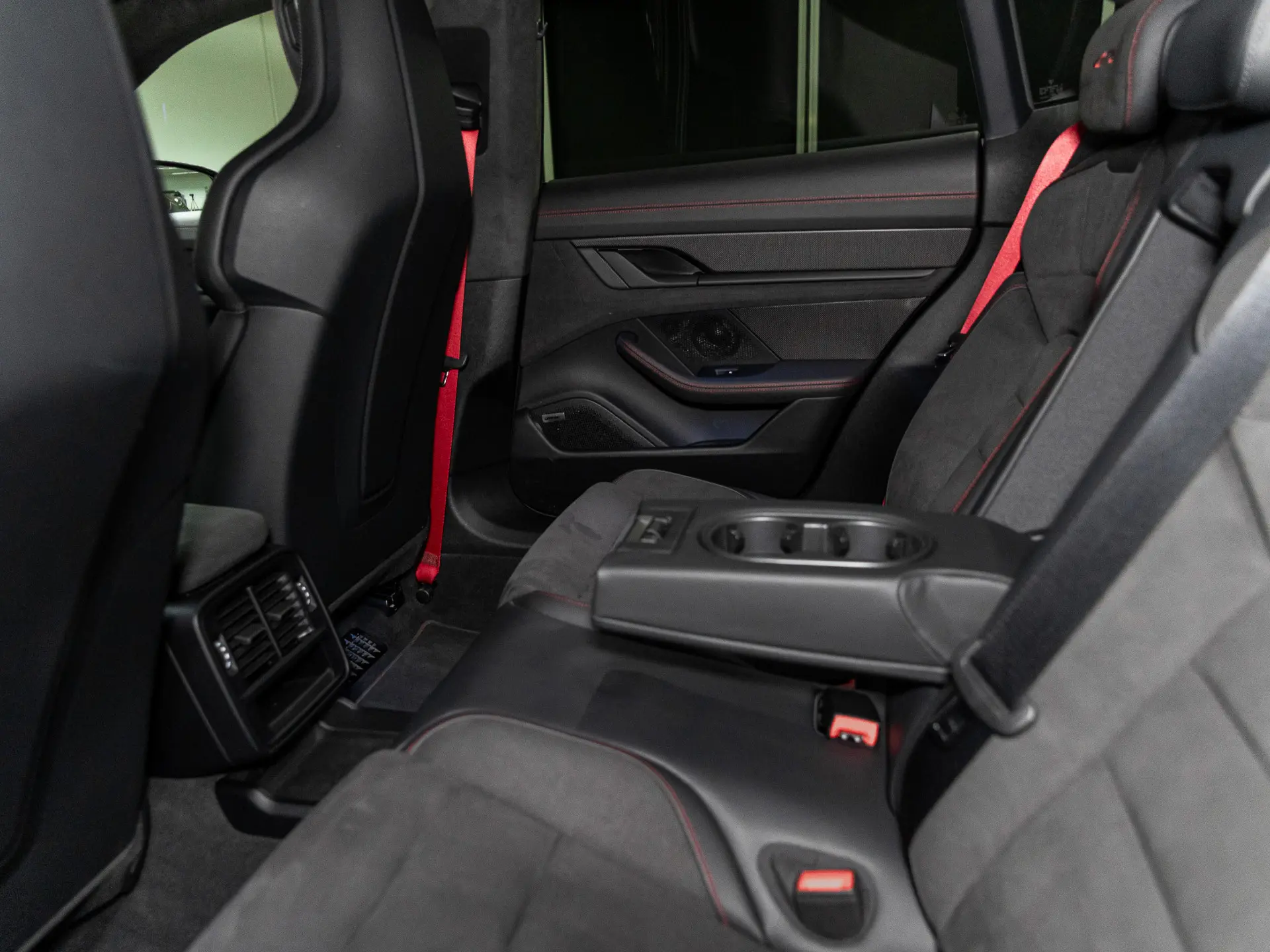 Taycan GTS Sport Turismo