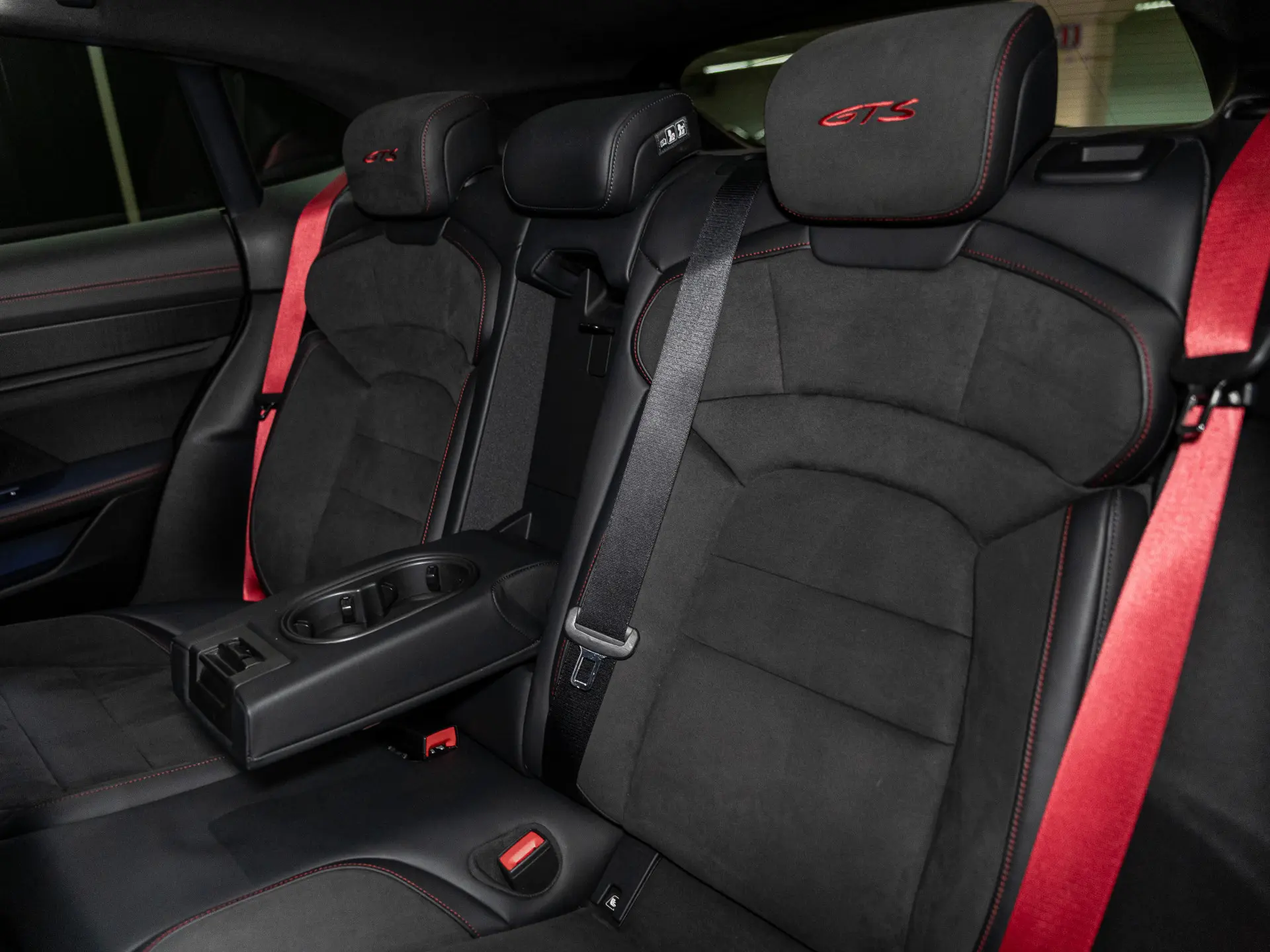 Taycan GTS Sport Turismo