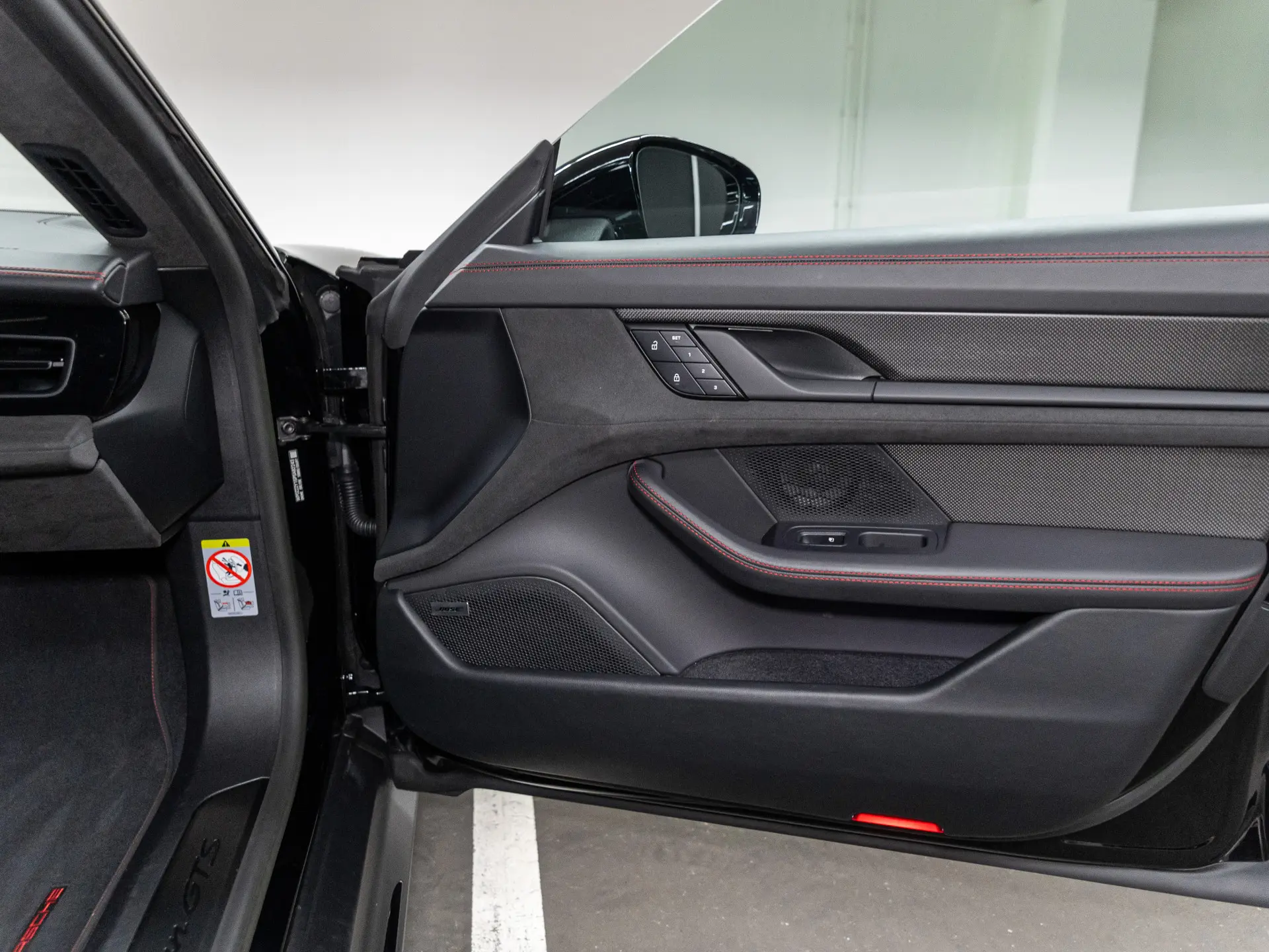 Taycan GTS Sport Turismo