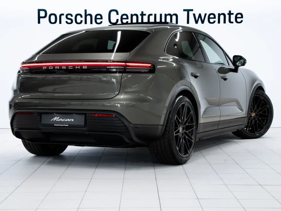 Porsche Macan 4