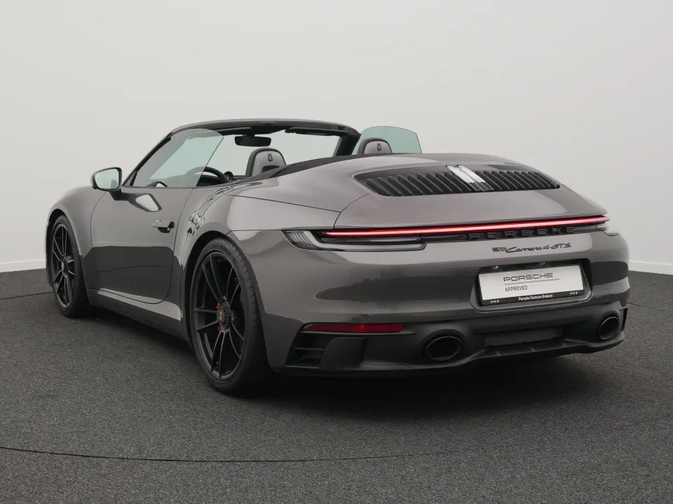 Porsche 911 Carrera 4 GTS Cabriolet