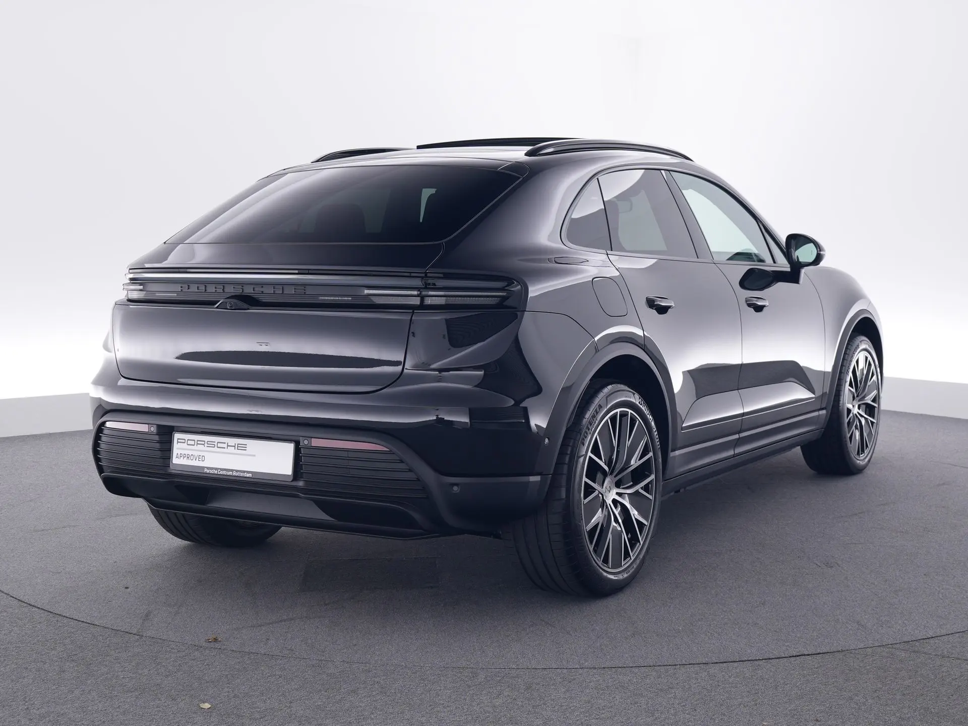 Macan 4