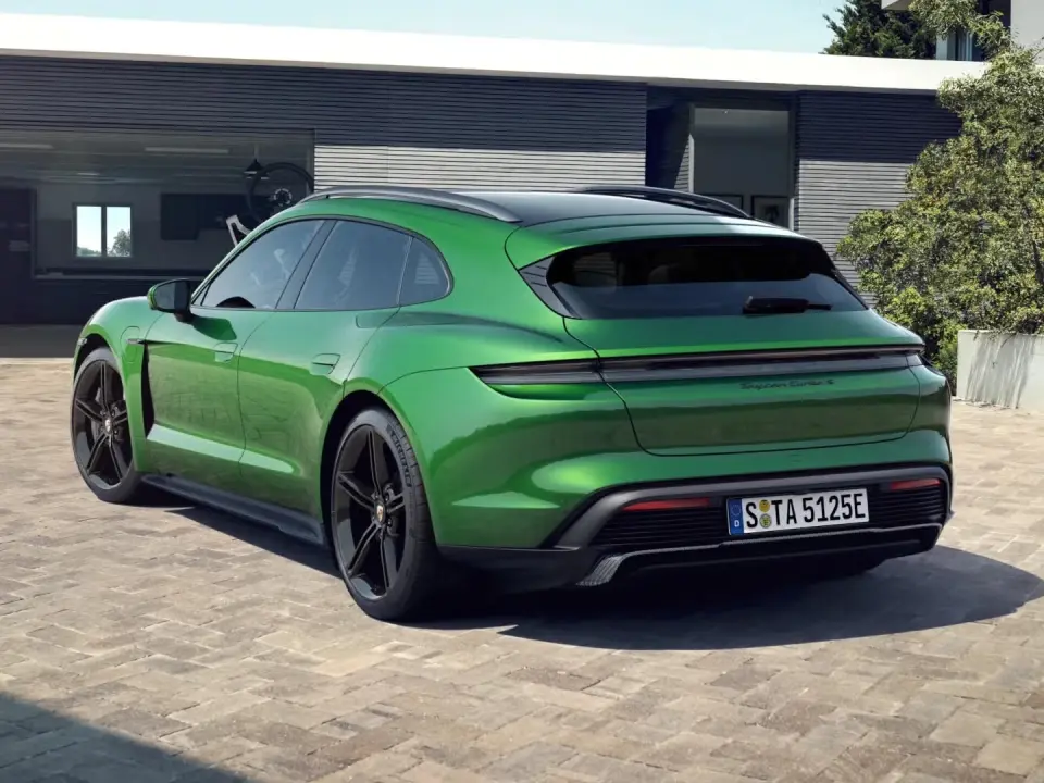 Taycan Turbo S Sport Turismo