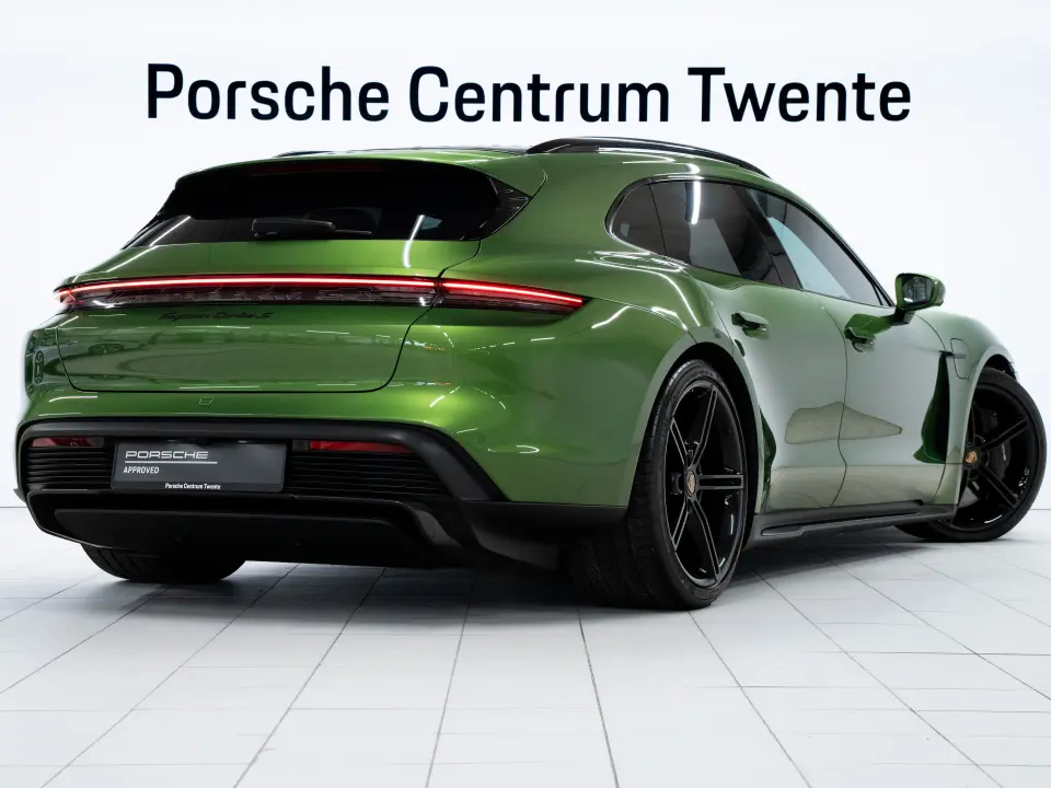 Porsche Taycan Turbo S Sport Turismo