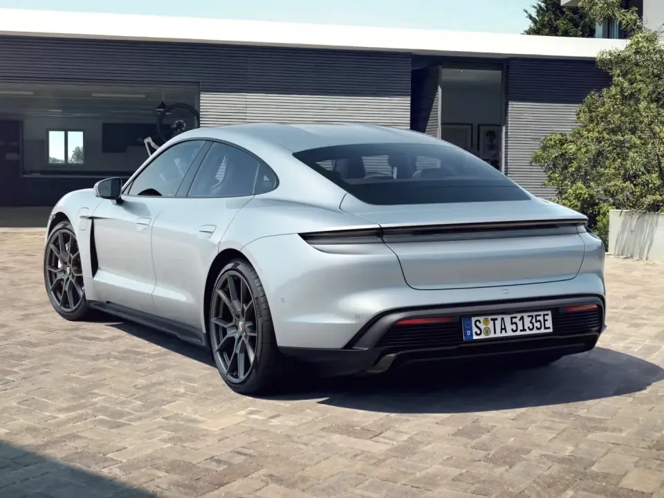 Taycan GTS