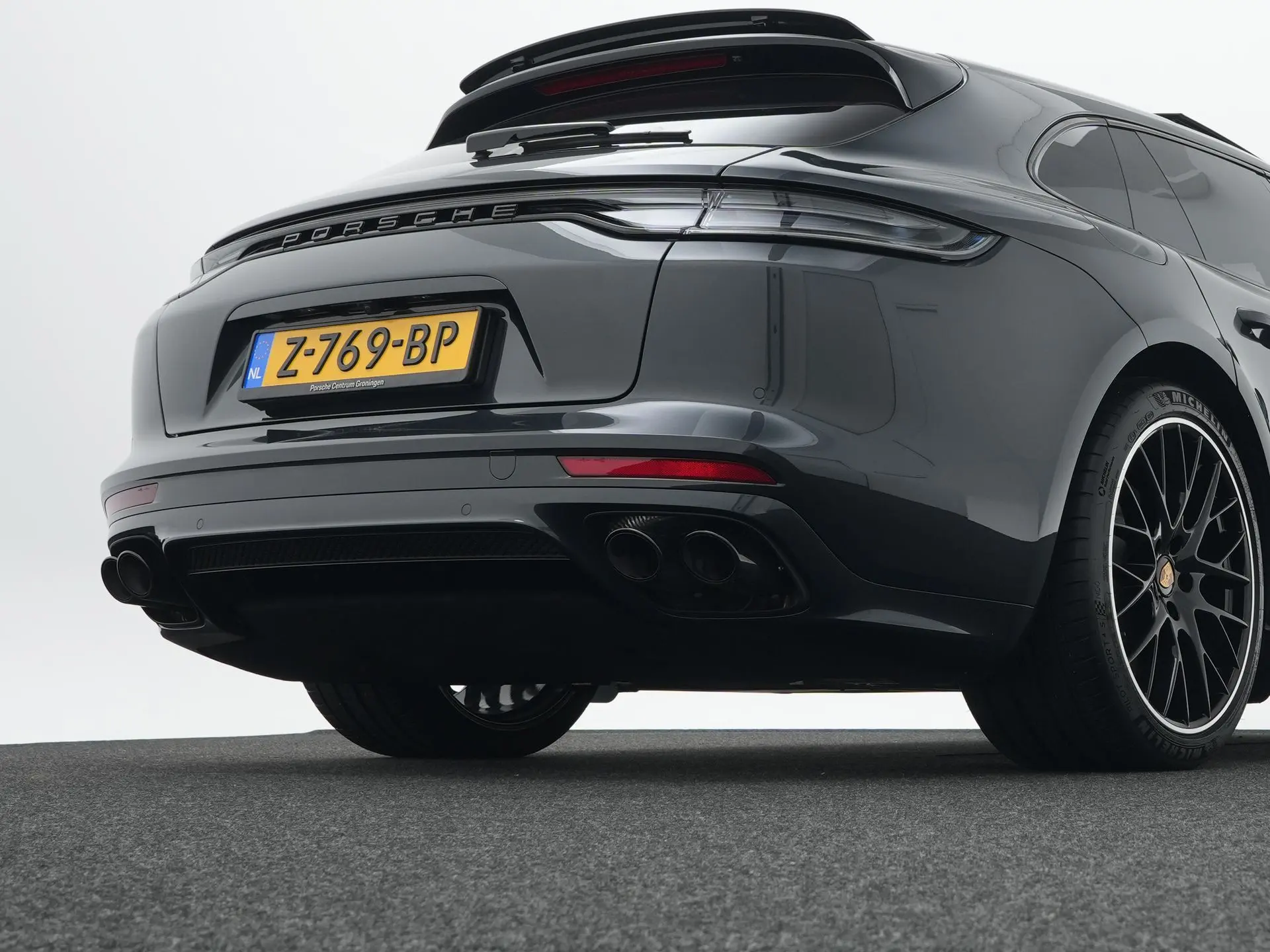 Panamera 4 E-Hybrid Sport Turismo Platinum Edition