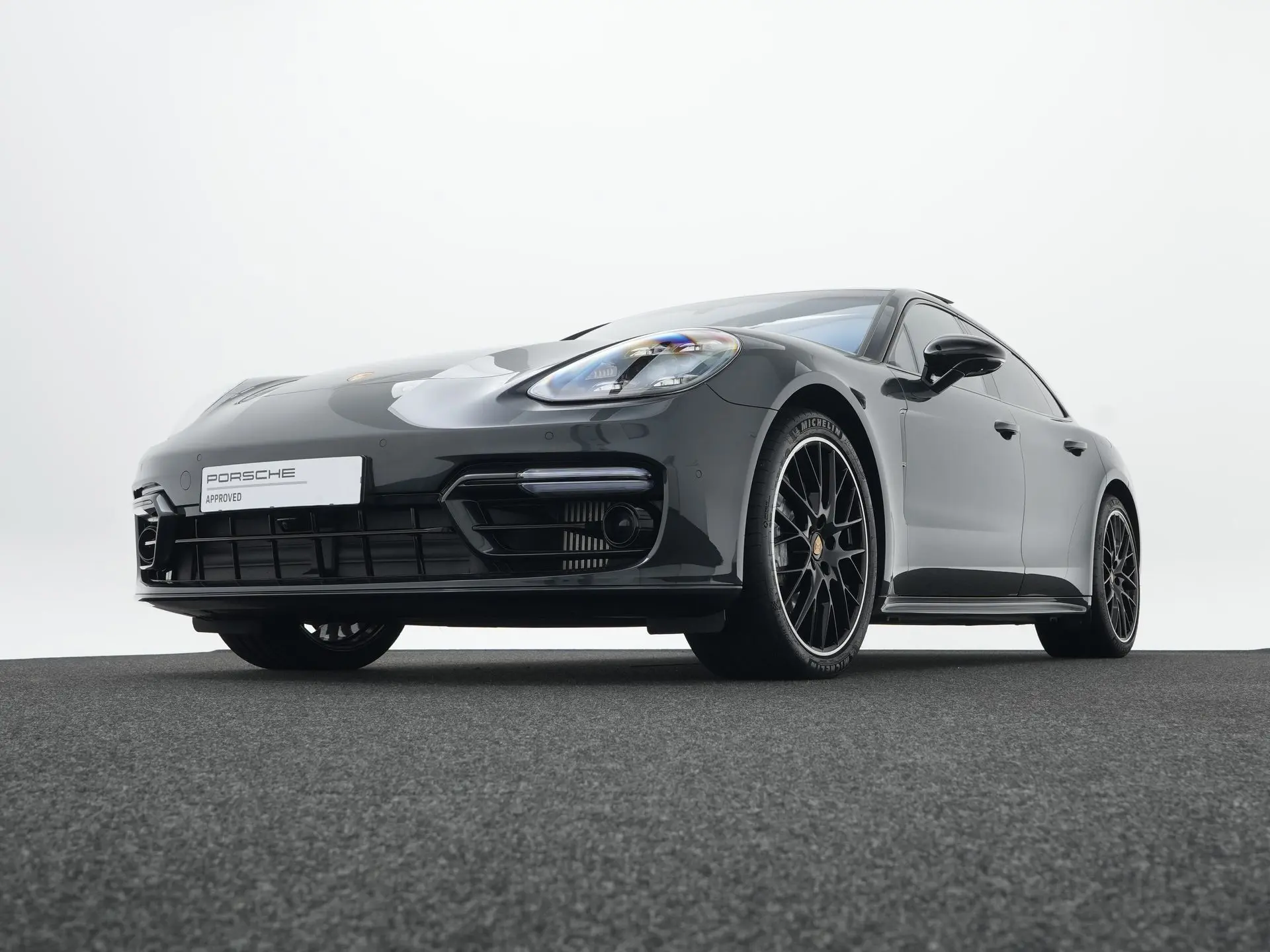 Panamera 4 E-Hybrid Sport Turismo Platinum Edition