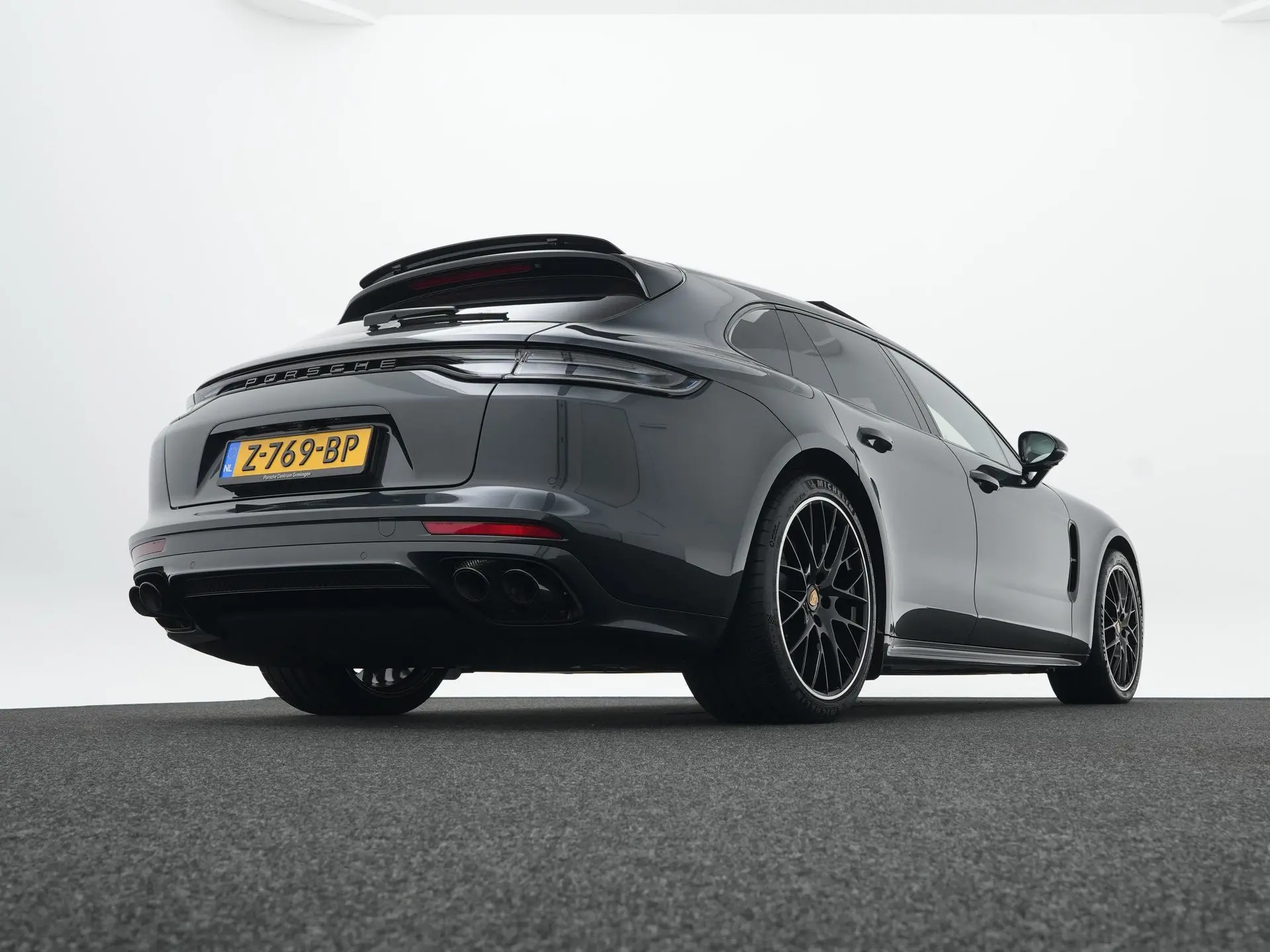 Panamera 4 E-Hybrid Sport Turismo Platinum Edition