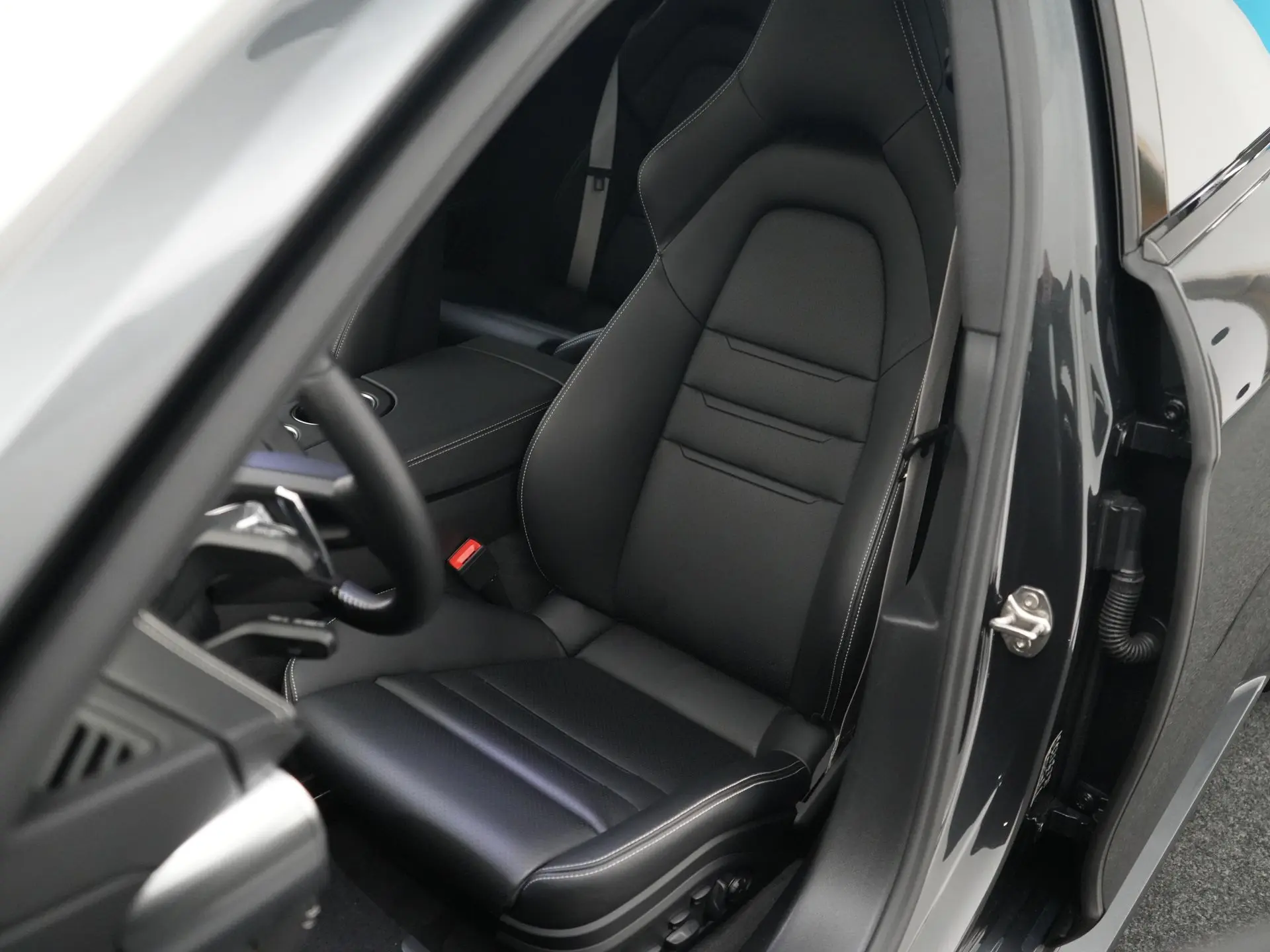 Panamera 4 E-Hybrid Sport Turismo Platinum Edition