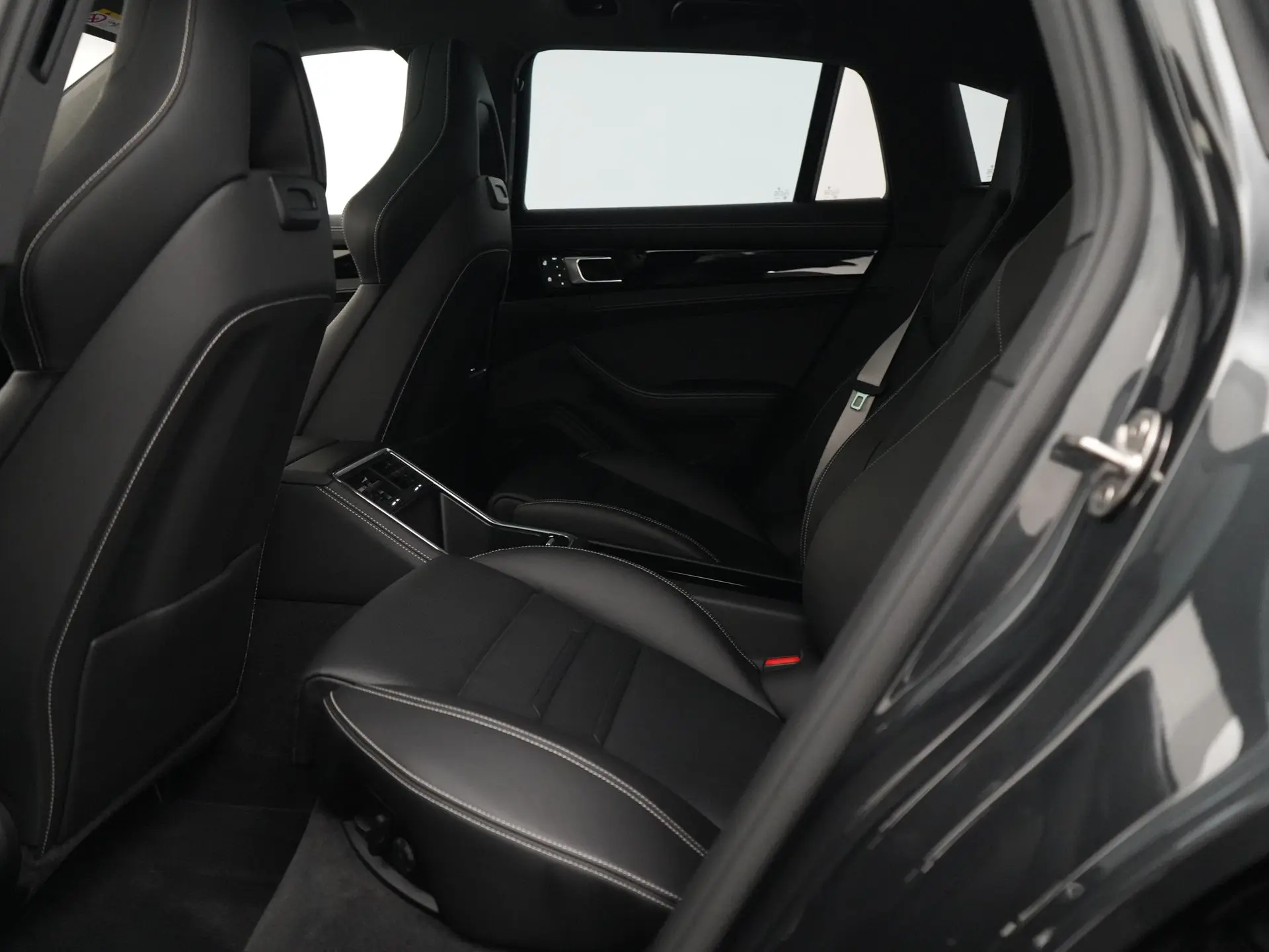 Panamera 4 E-Hybrid Sport Turismo Platinum Edition