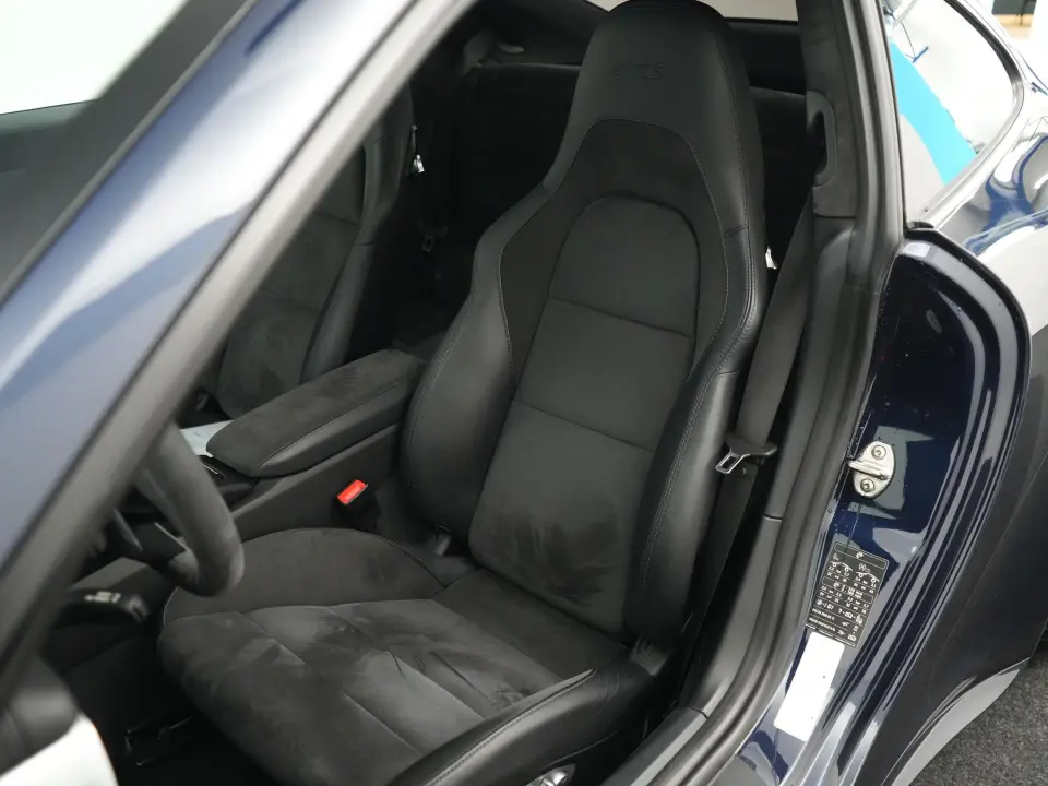 911 Carrera 4 GTS