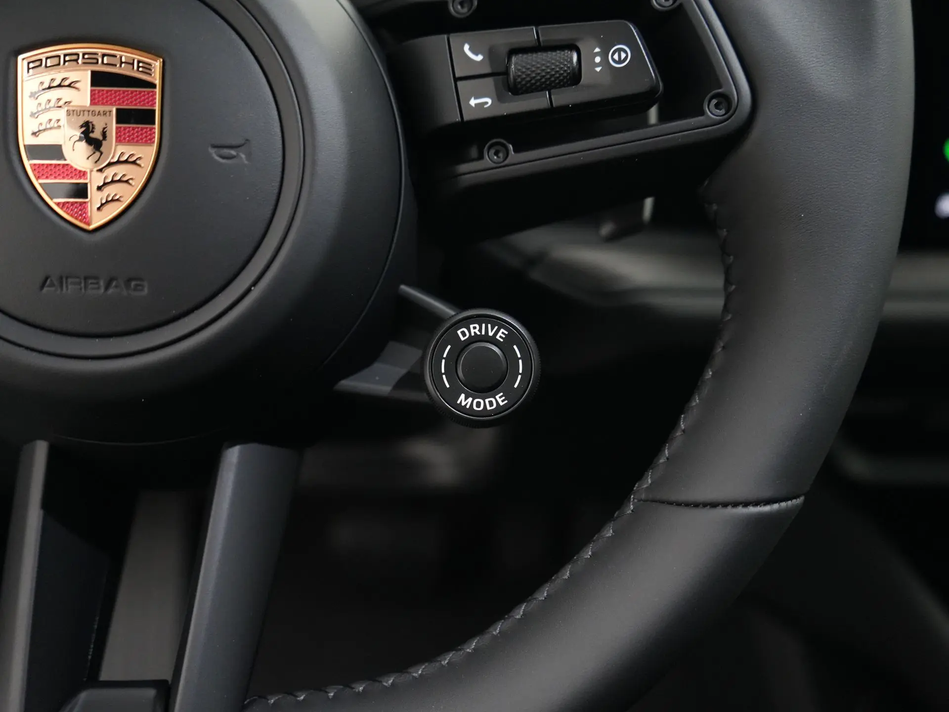 Cayenne E-Hybrid Black Edition