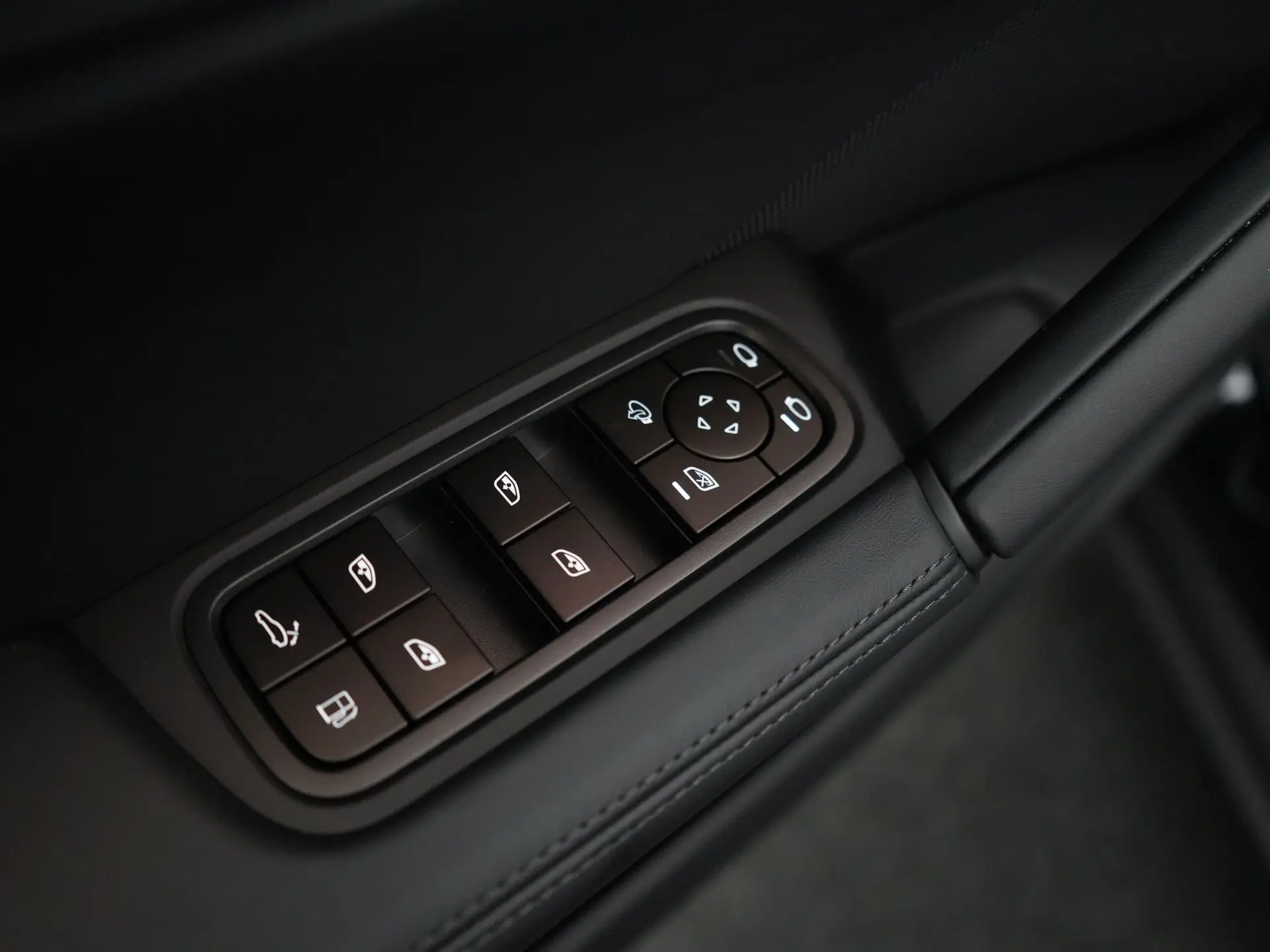 Cayenne E-Hybrid Black Edition