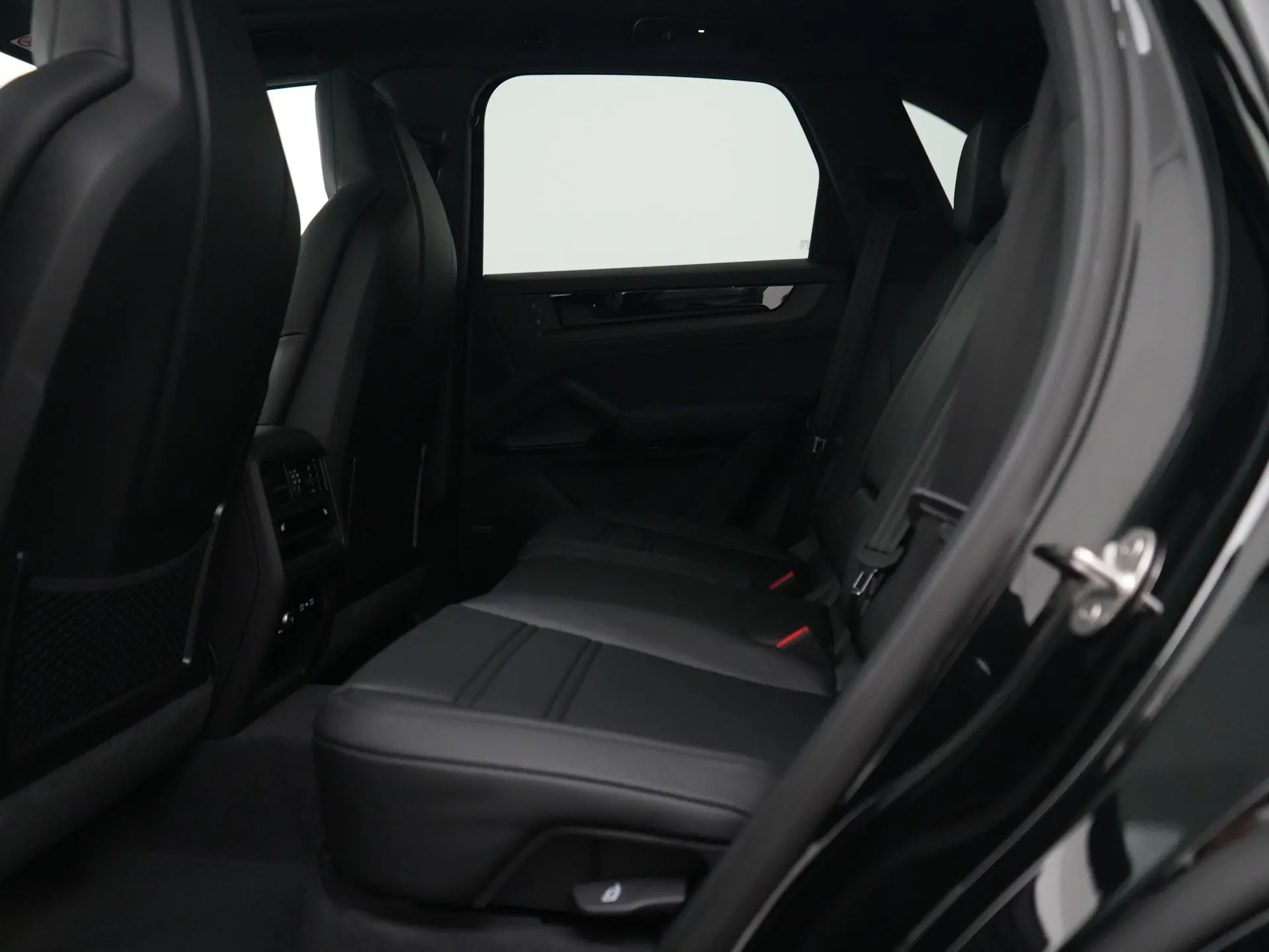 Cayenne E-Hybrid Black Edition