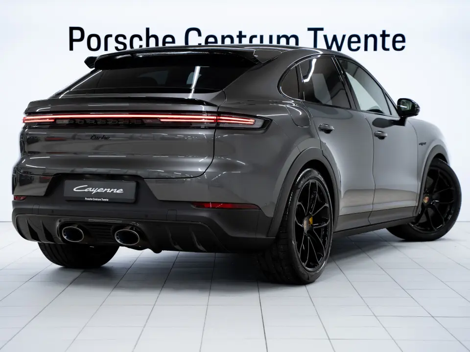 Porsche Cayenne Turbo E-Hybrid Coupé met GT Pakket