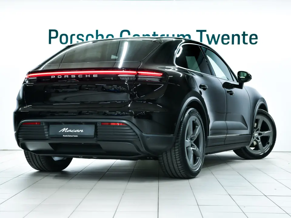 Porsche Macan 4