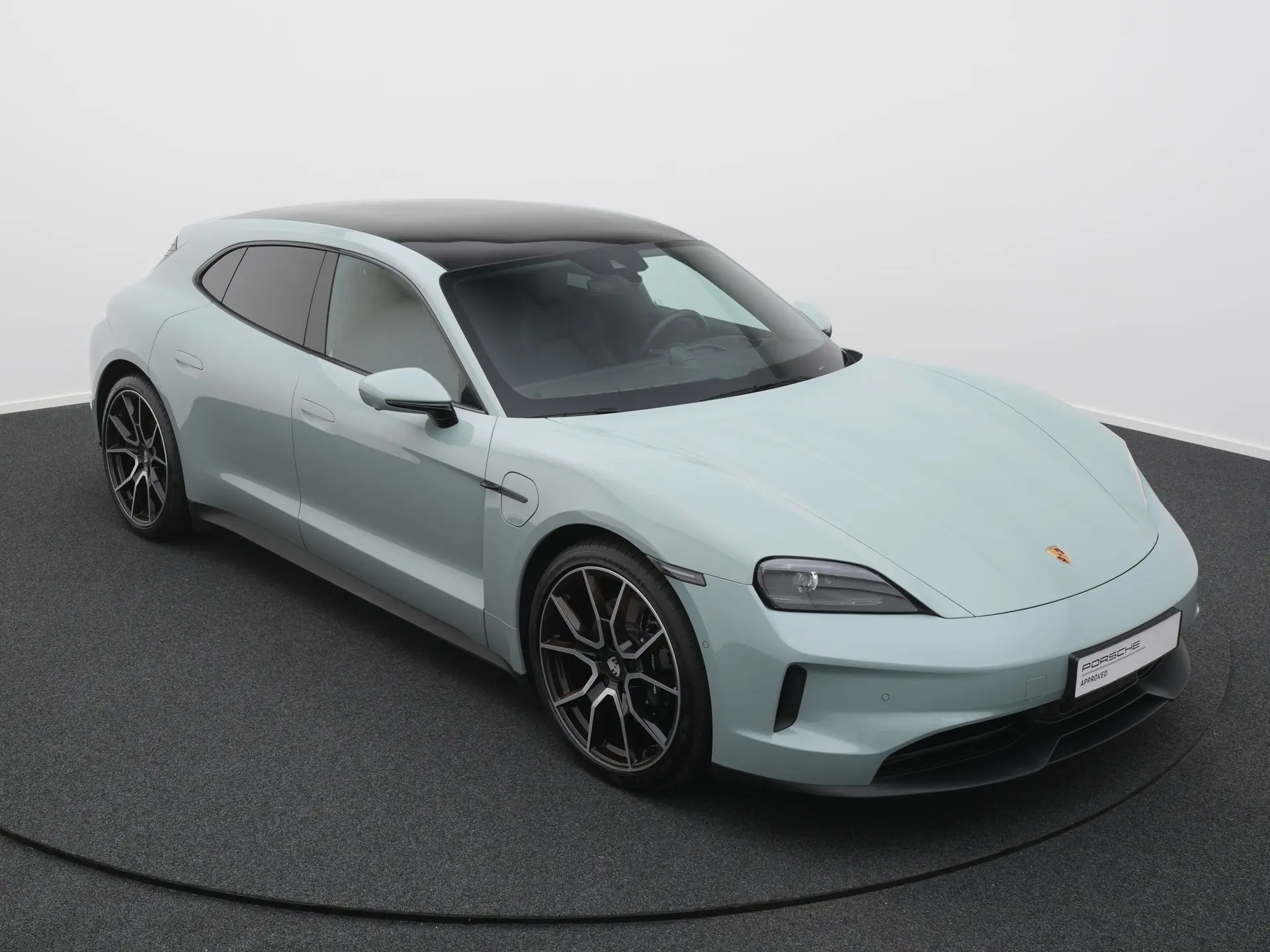 Taycan Sport Tursimo