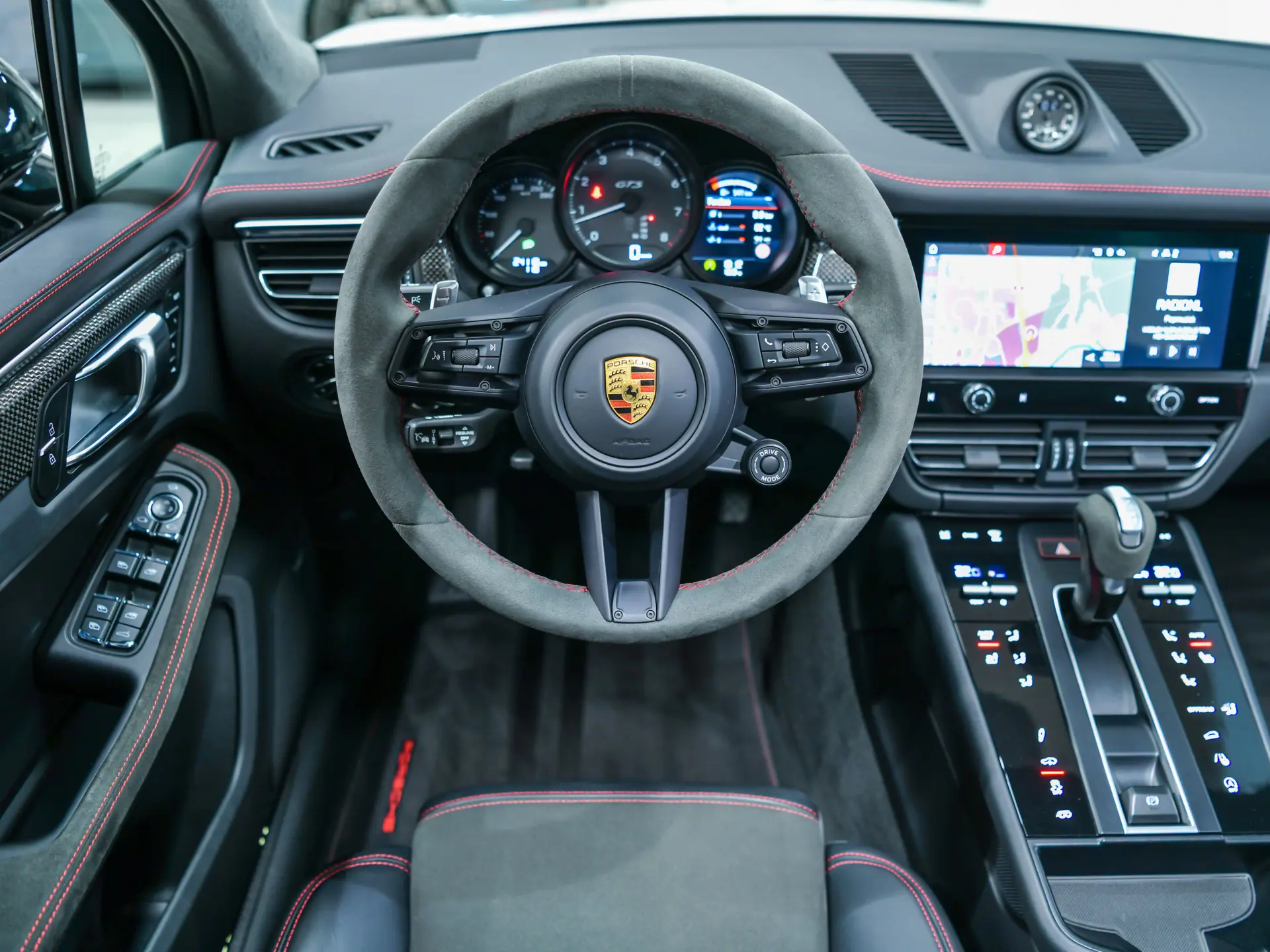 Macan GTS