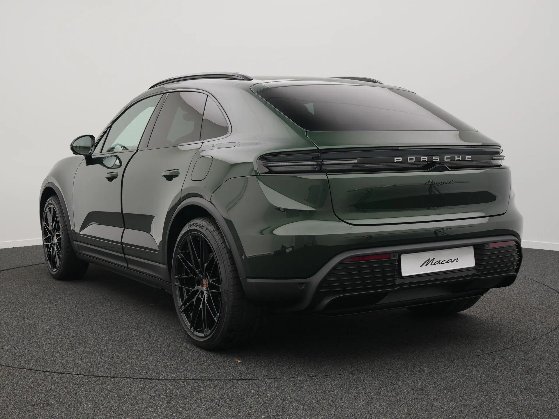 Macan 4