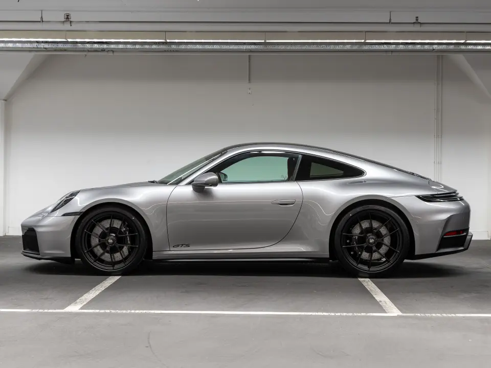 Porsche 911 Carrera GTS