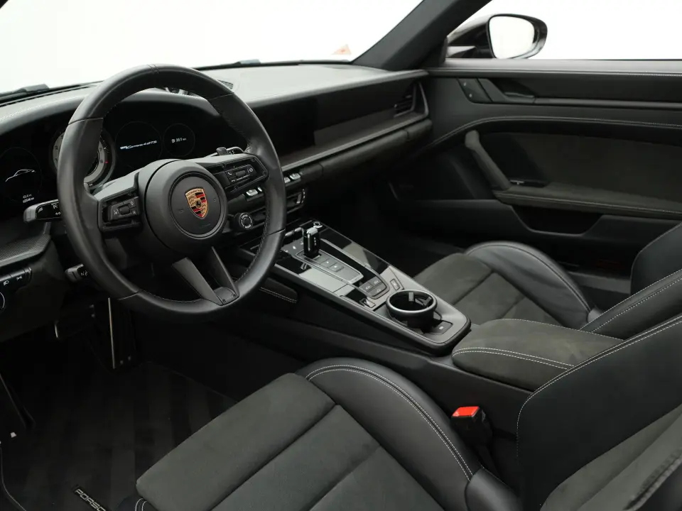 911 Carrera 4 GTS