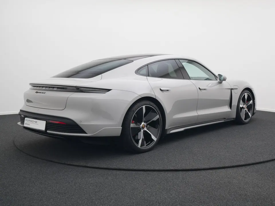 Taycan 4S