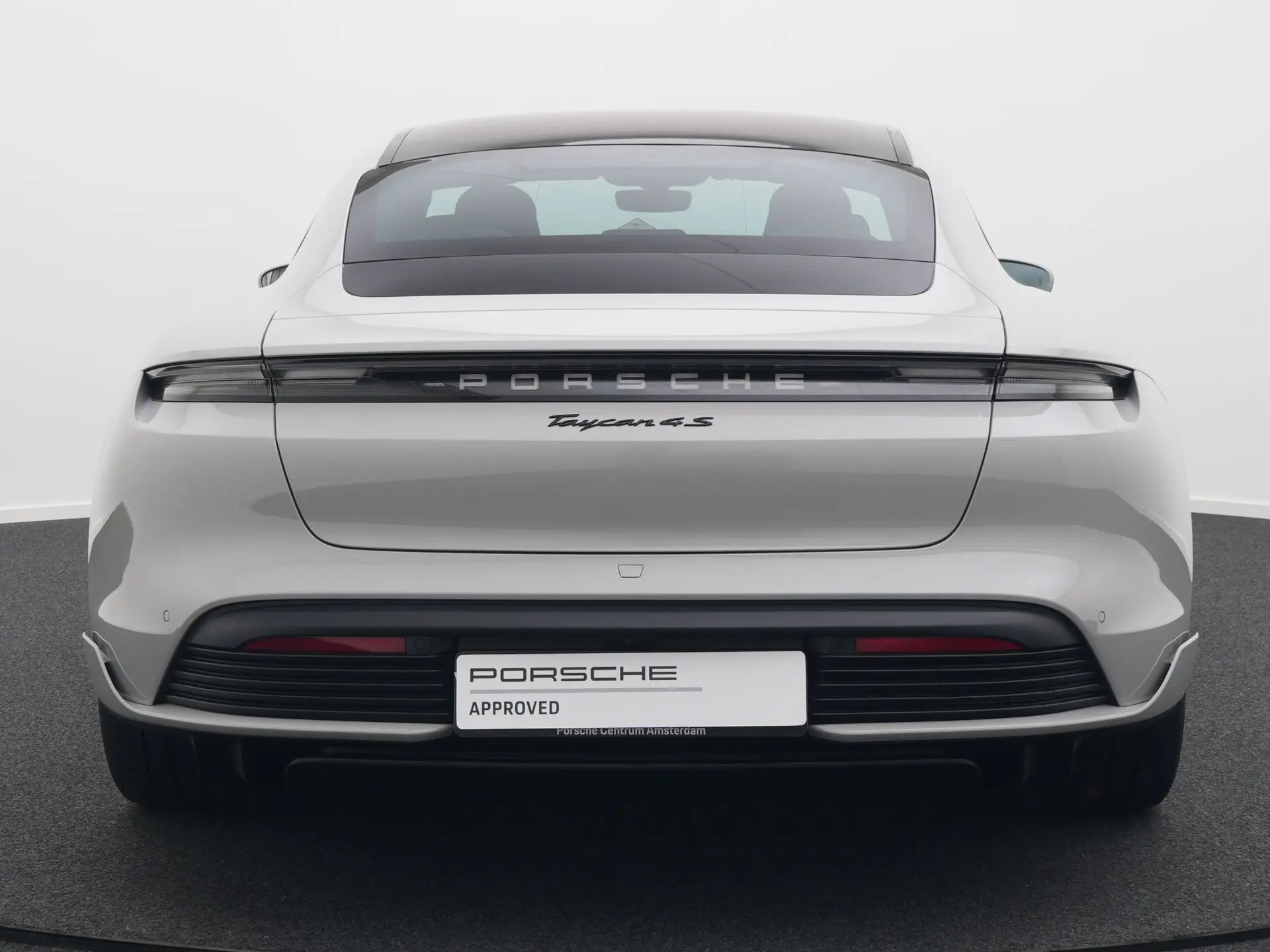 Taycan 4S