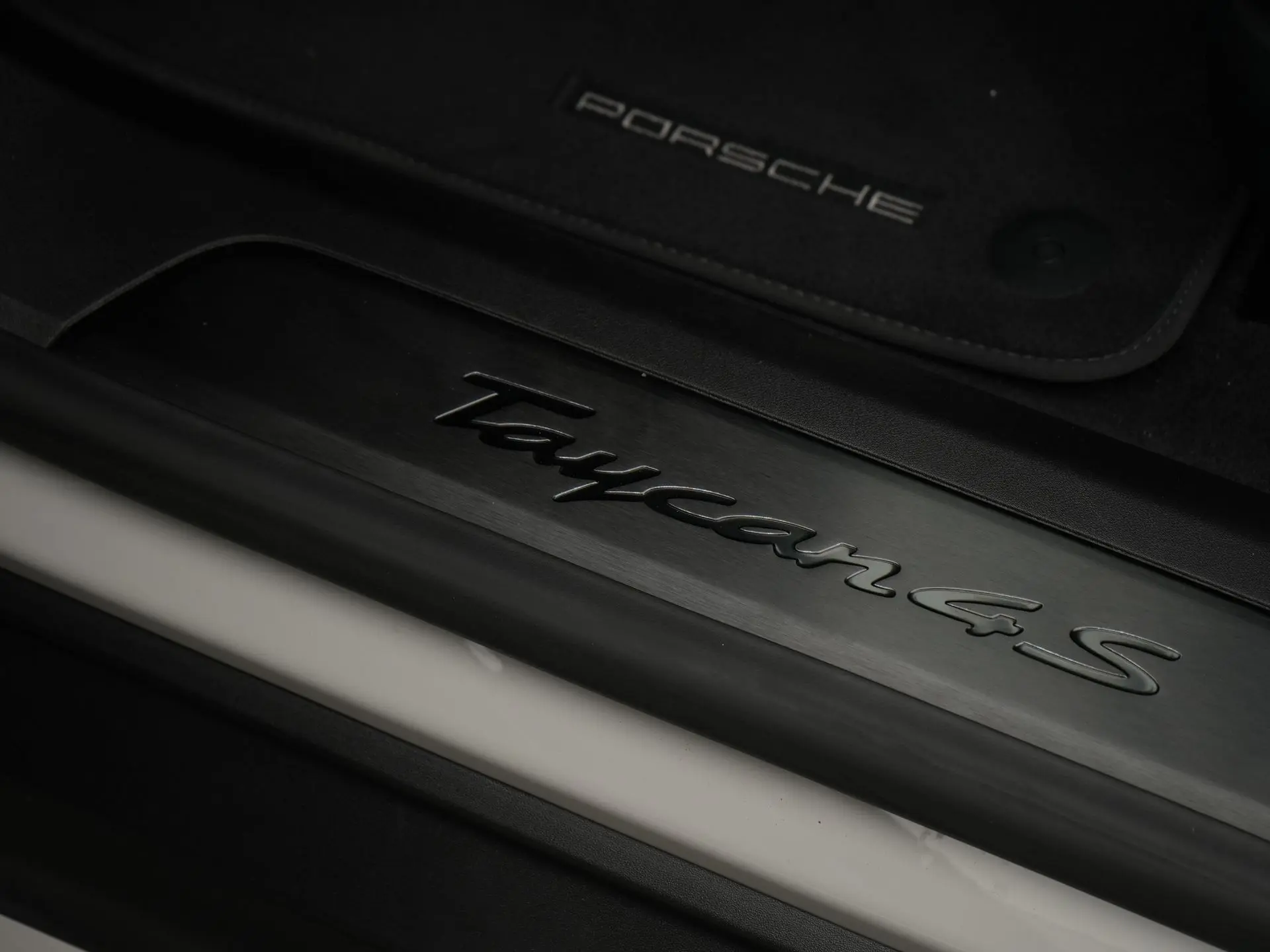 Taycan 4S