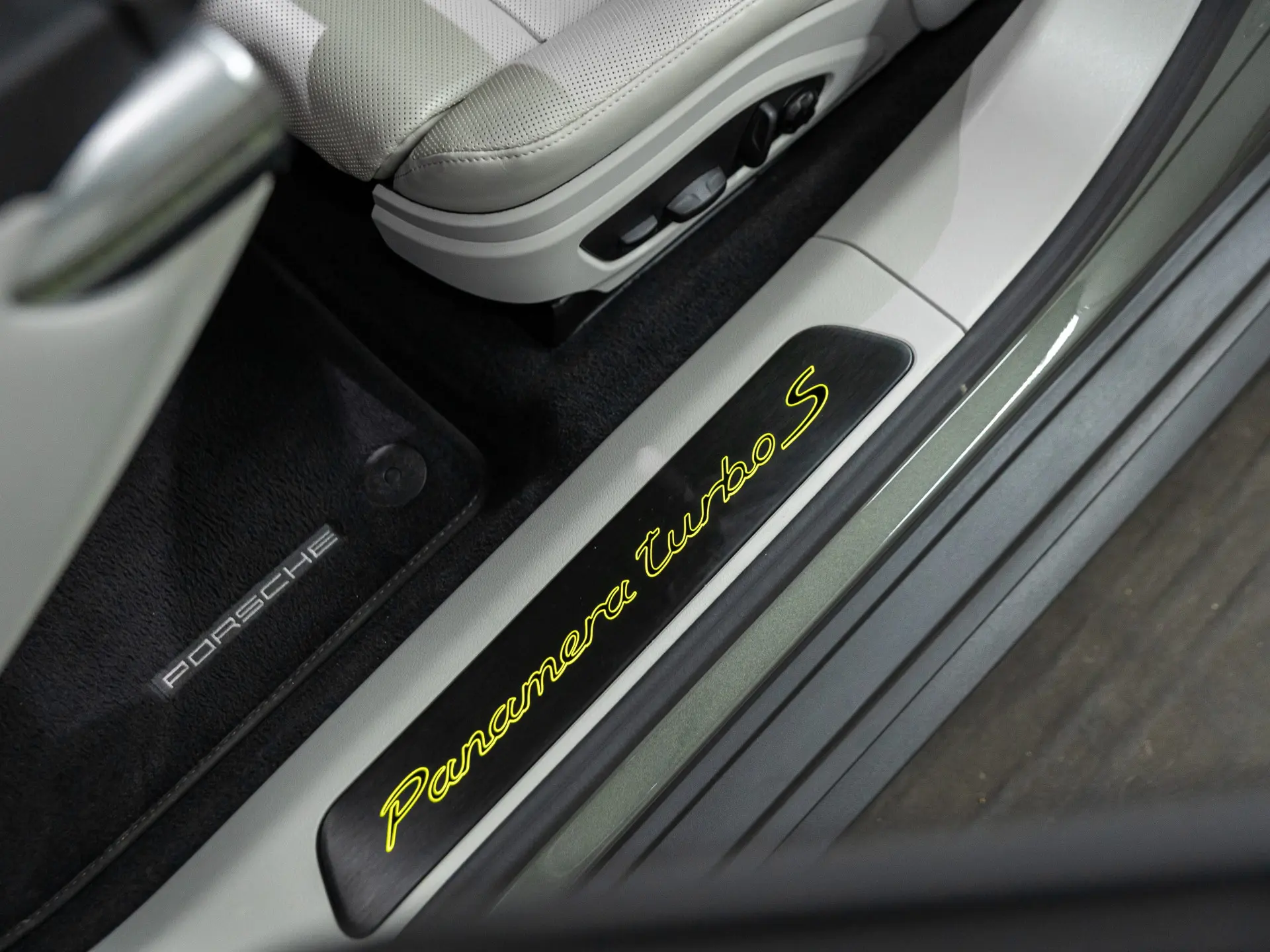 Panamera Turbo S E-Hybrid Sport Turismo