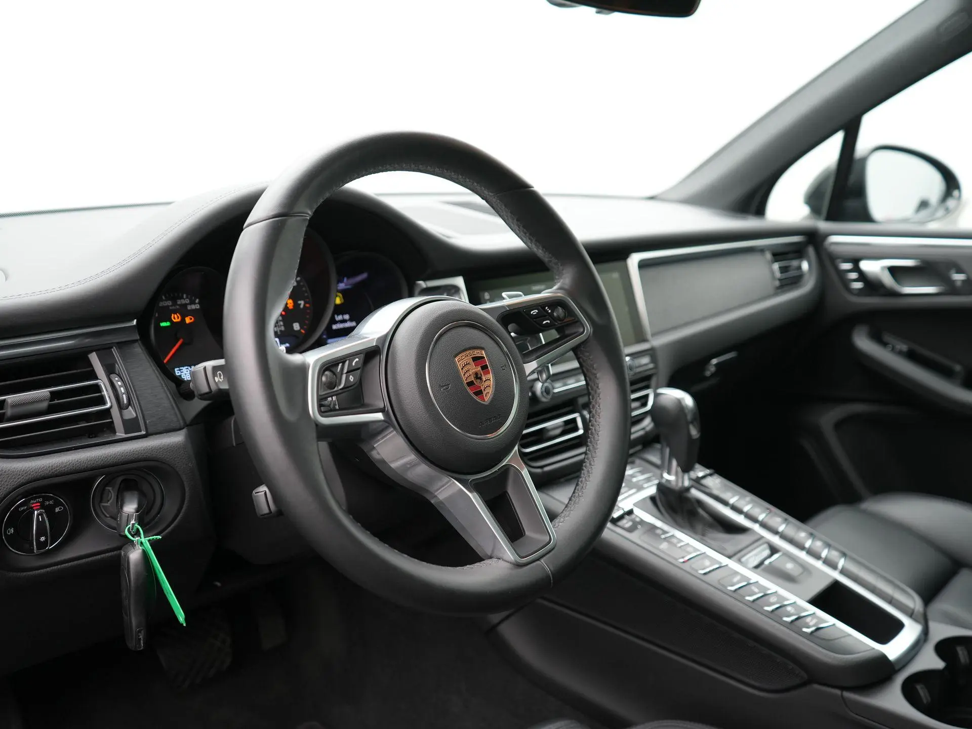 Macan GTS