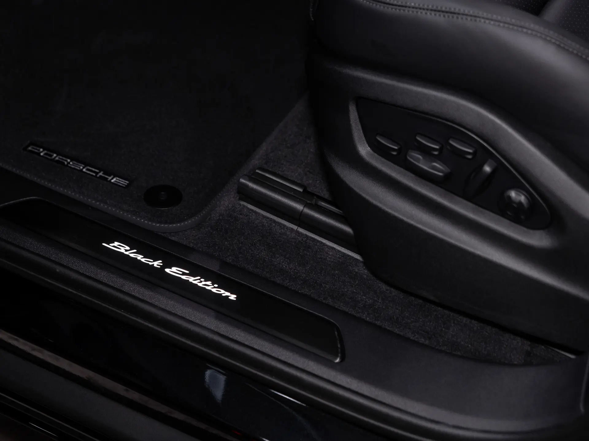 Cayenne E-Hybrid Black Edition Coupé