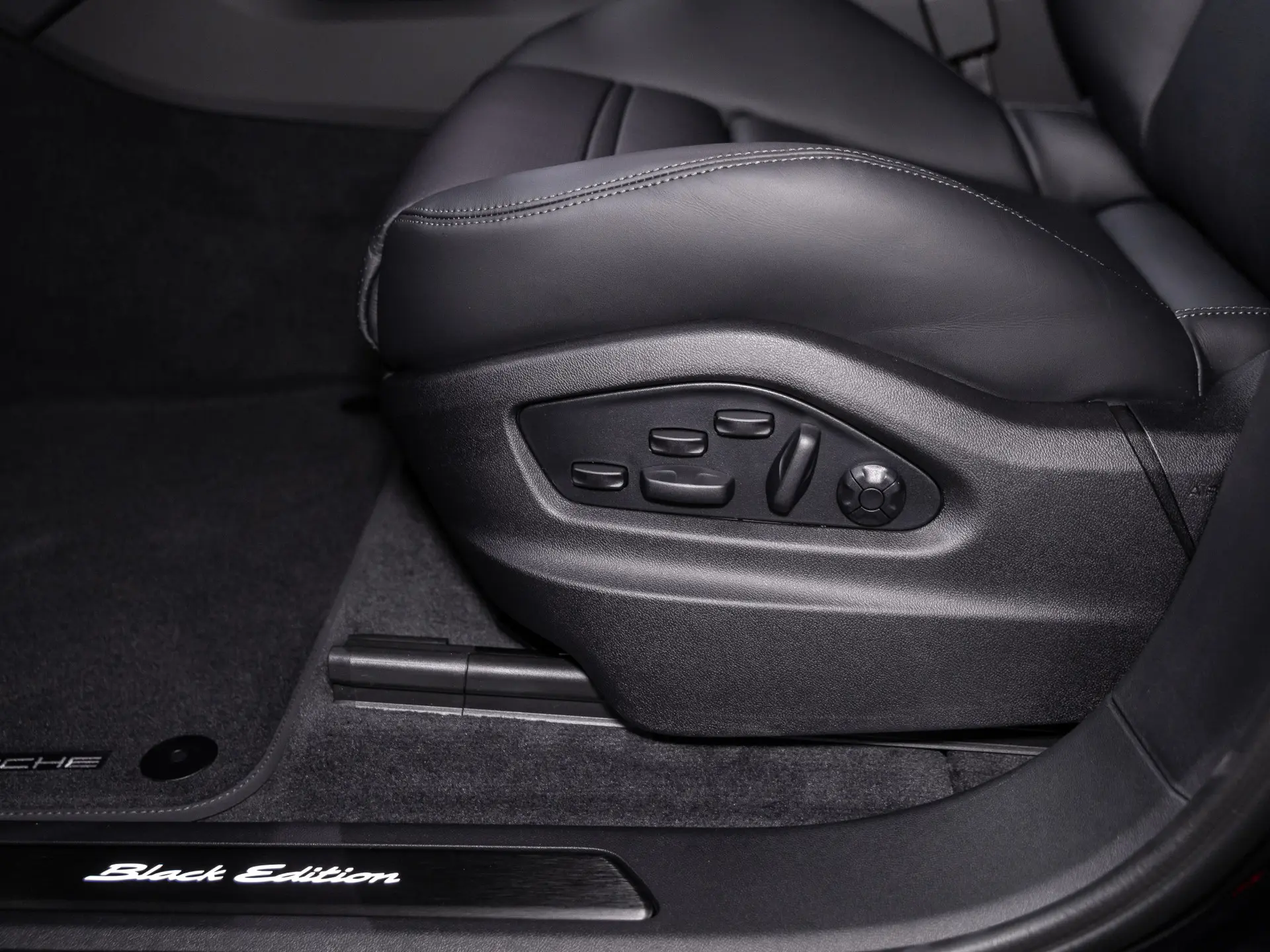 Cayenne E-Hybrid Black Edition Coupé