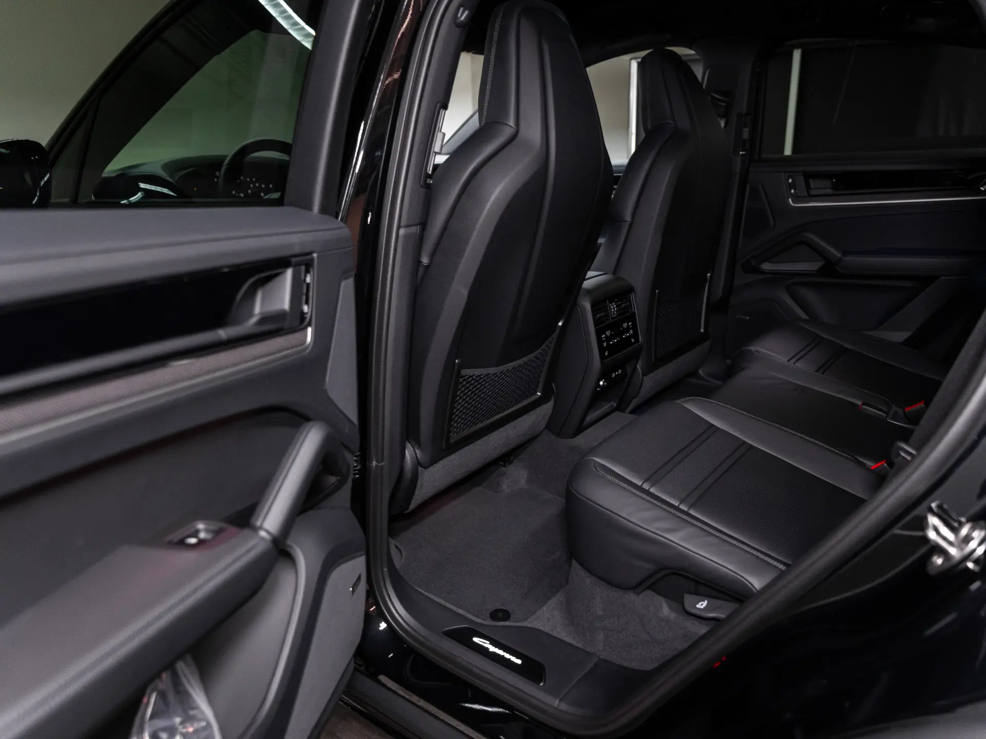 Cayenne E-Hybrid Black Edition Coupé