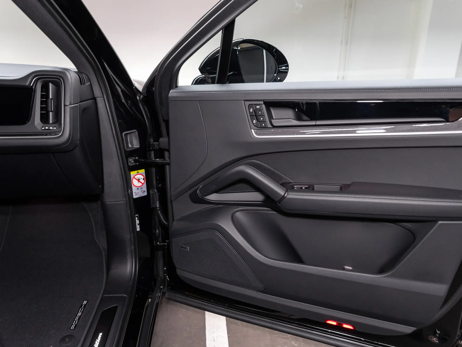 Cayenne E-Hybrid Black Edition Coupé