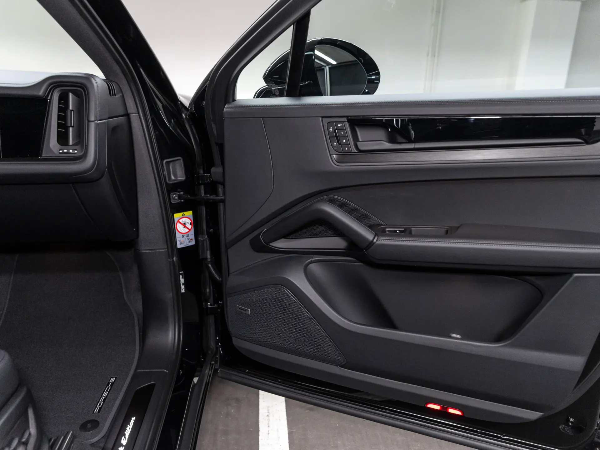 Cayenne E-Hybrid Black Edition Coupé