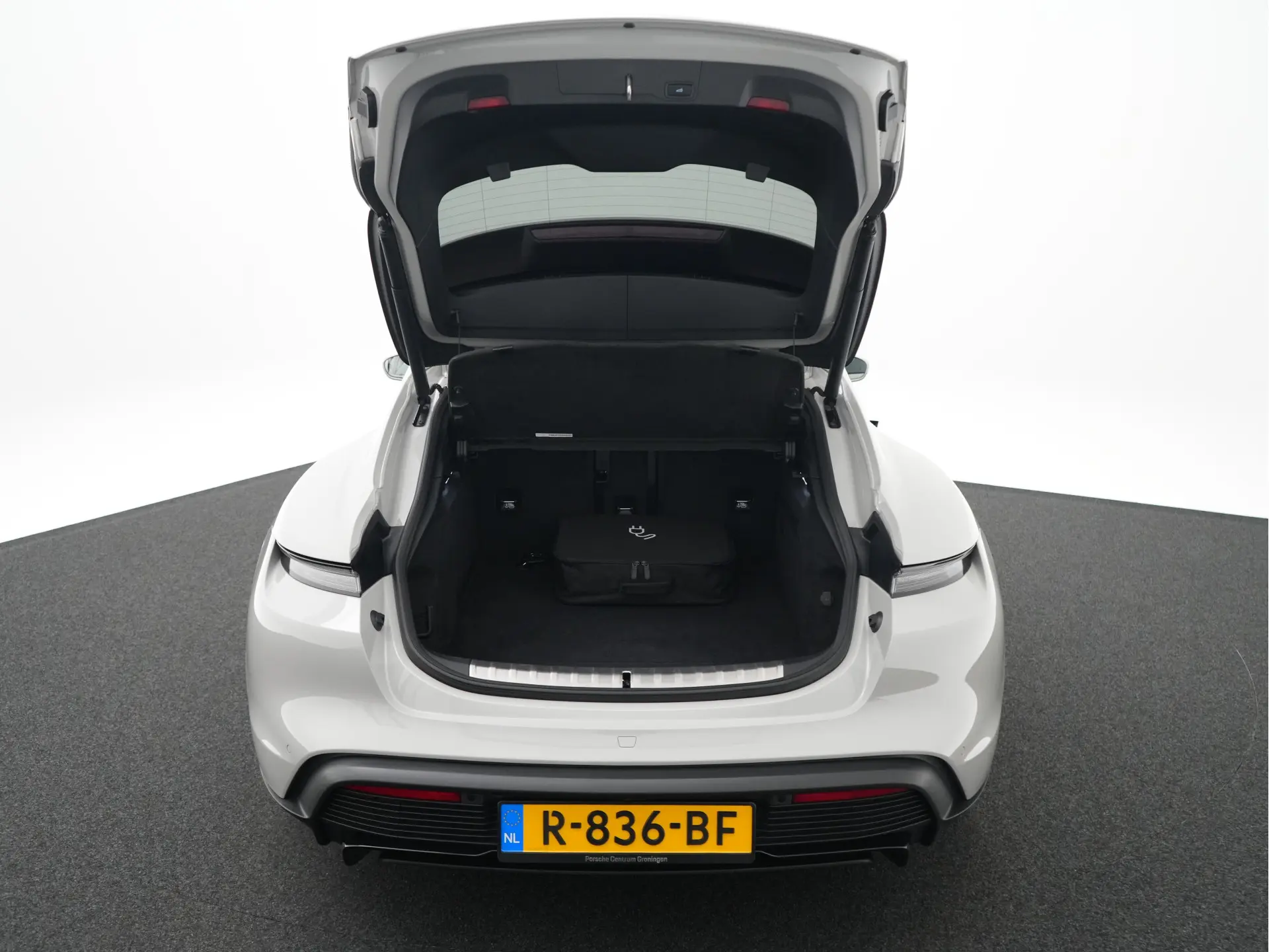 Taycan GTS Sport Turismo