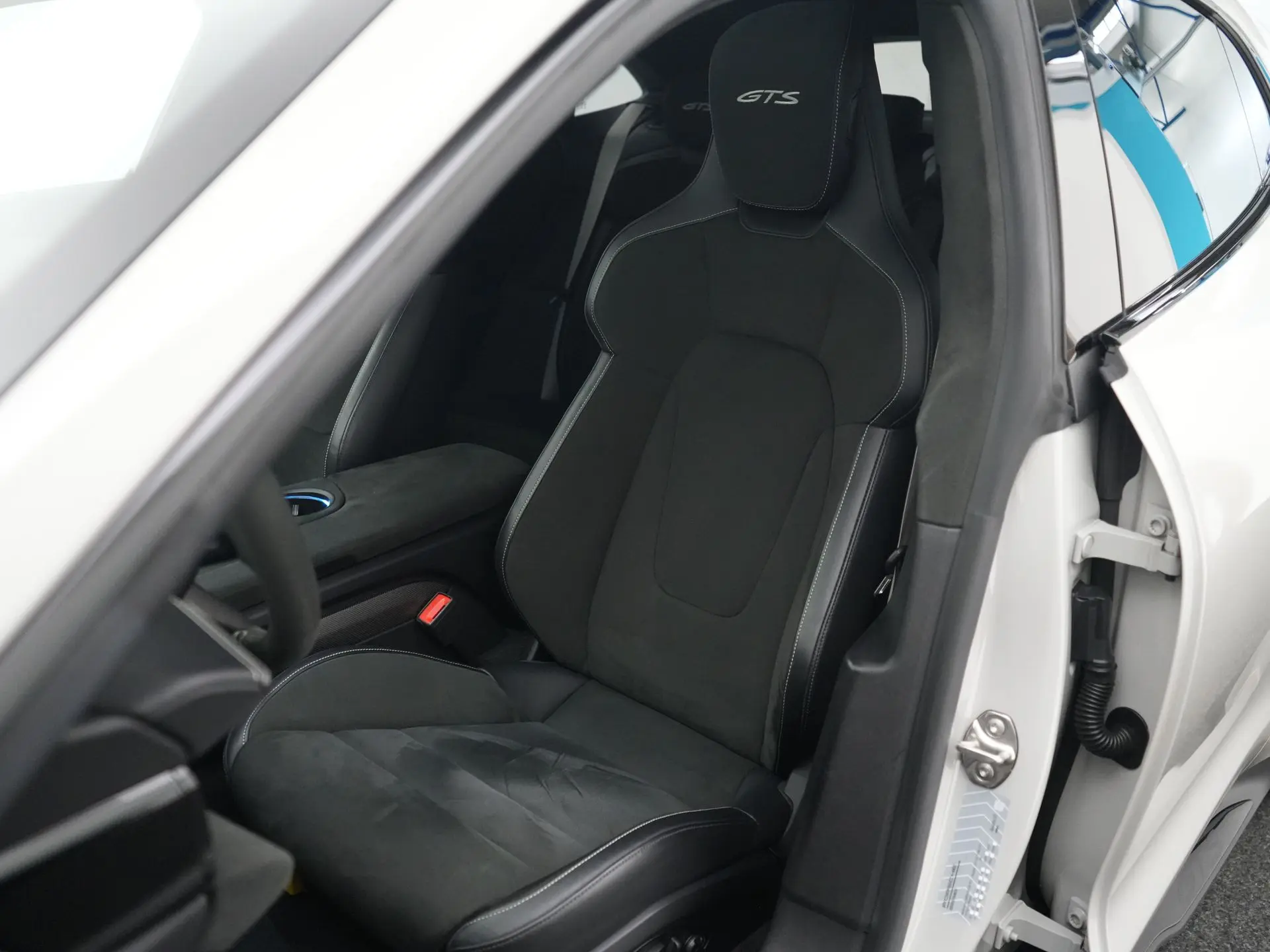 Taycan GTS Sport Turismo