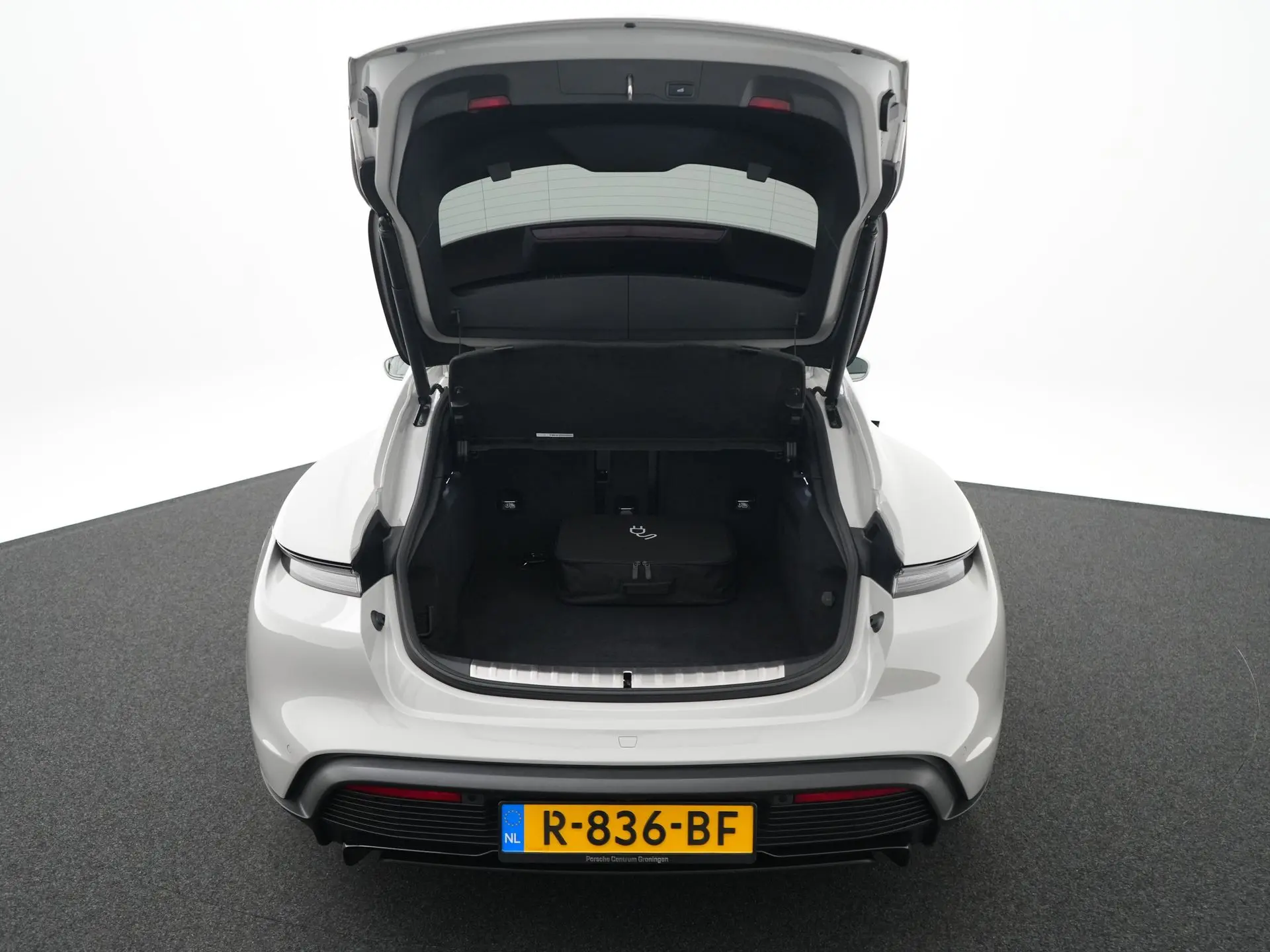 Taycan GTS Sport Turismo