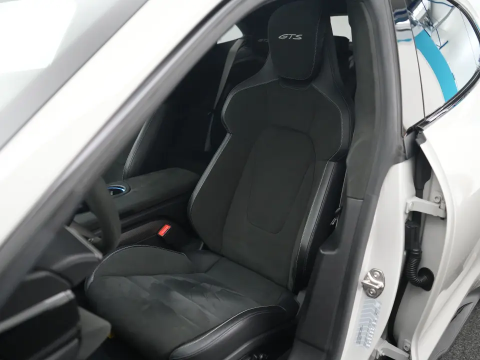 Taycan GTS Sport Turismo