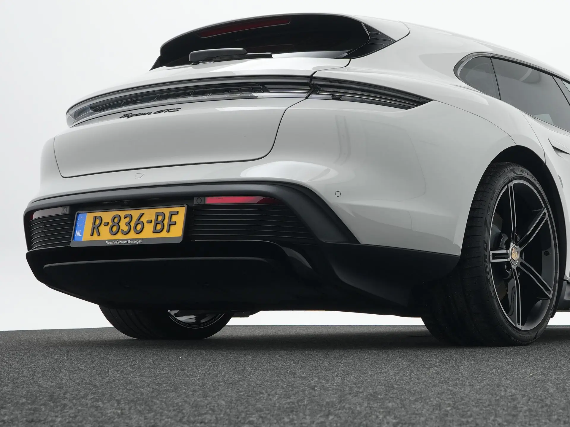 Taycan GTS Sport Turismo