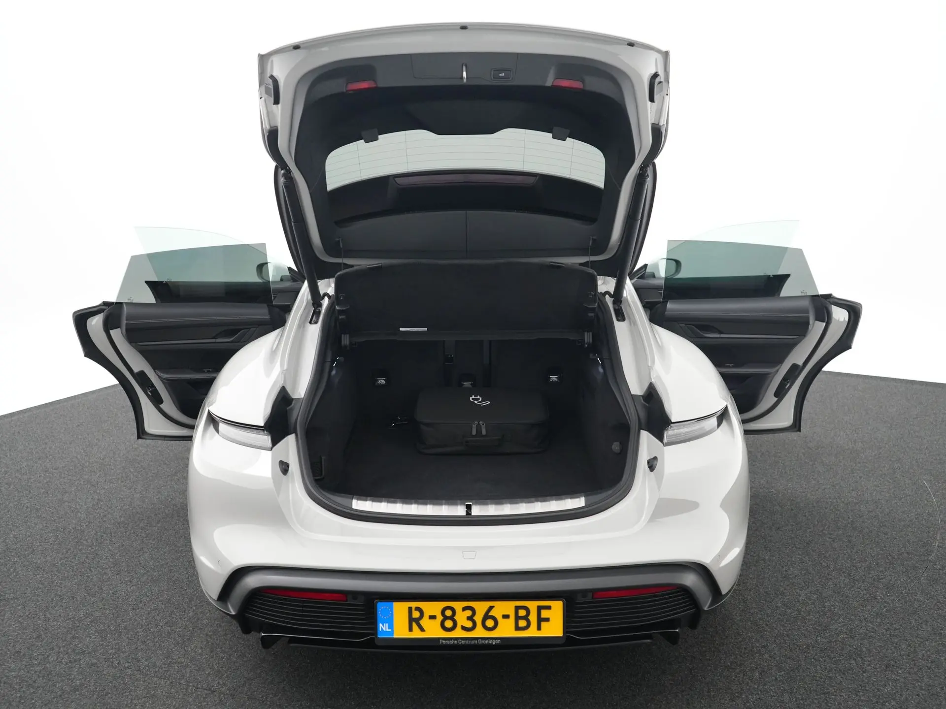 Taycan GTS Sport Turismo