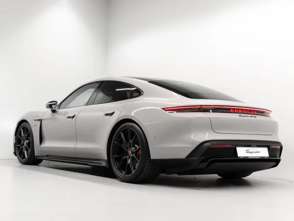 Porsche Taycan GTS